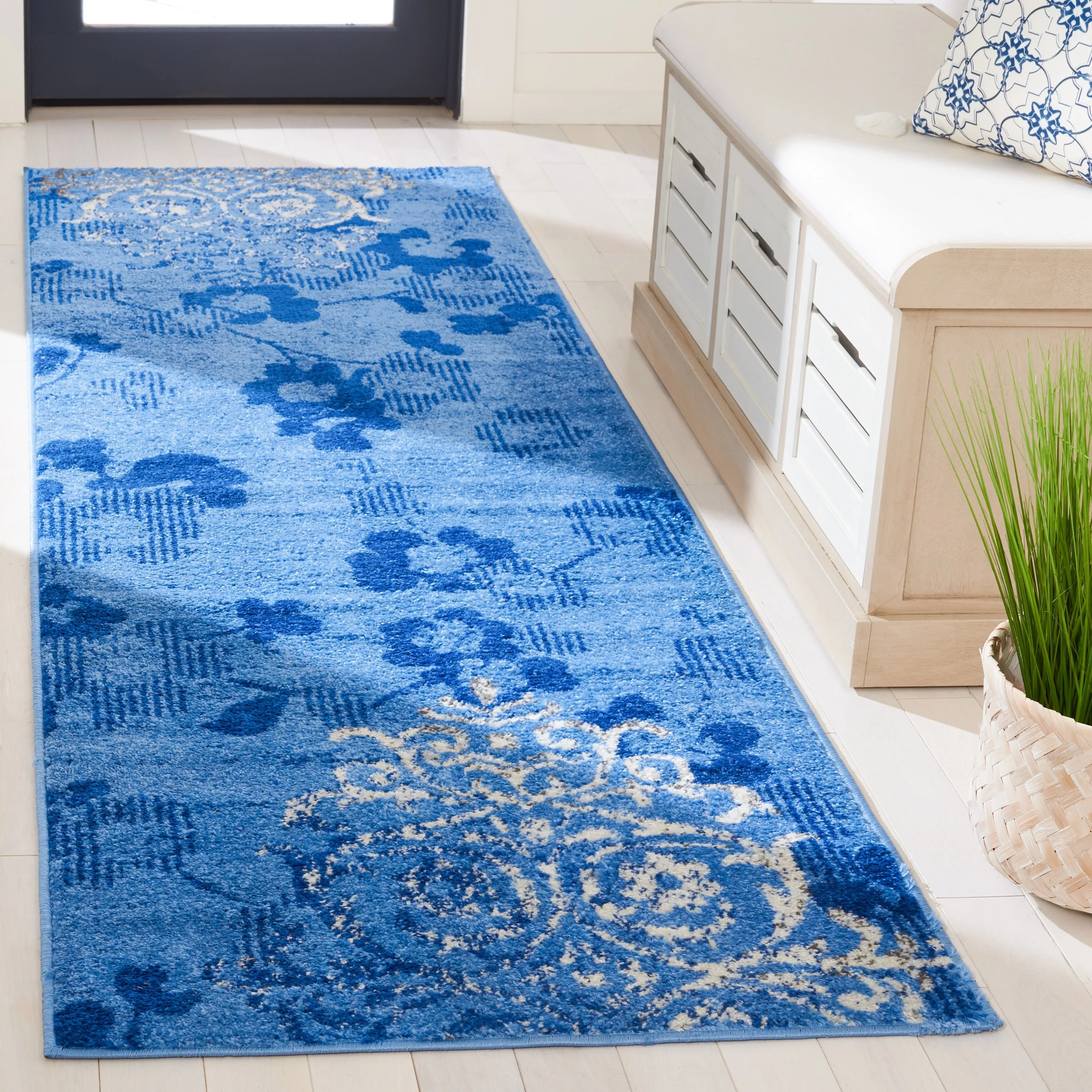 SAFAVIEH. Adirondack Rena Damask Floral Distressed Rug