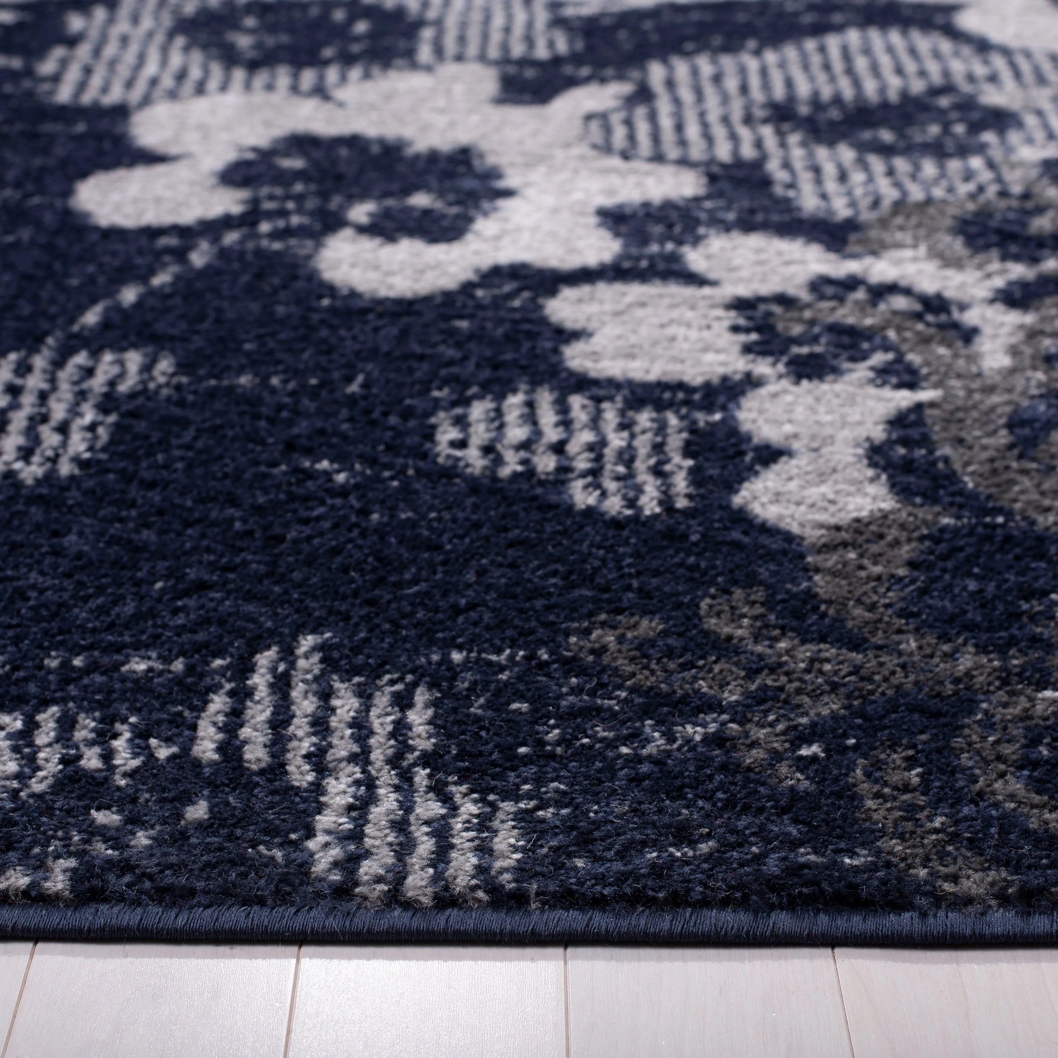 SAFAVIEH. Adirondack Rena Damask Floral Distressed Rug