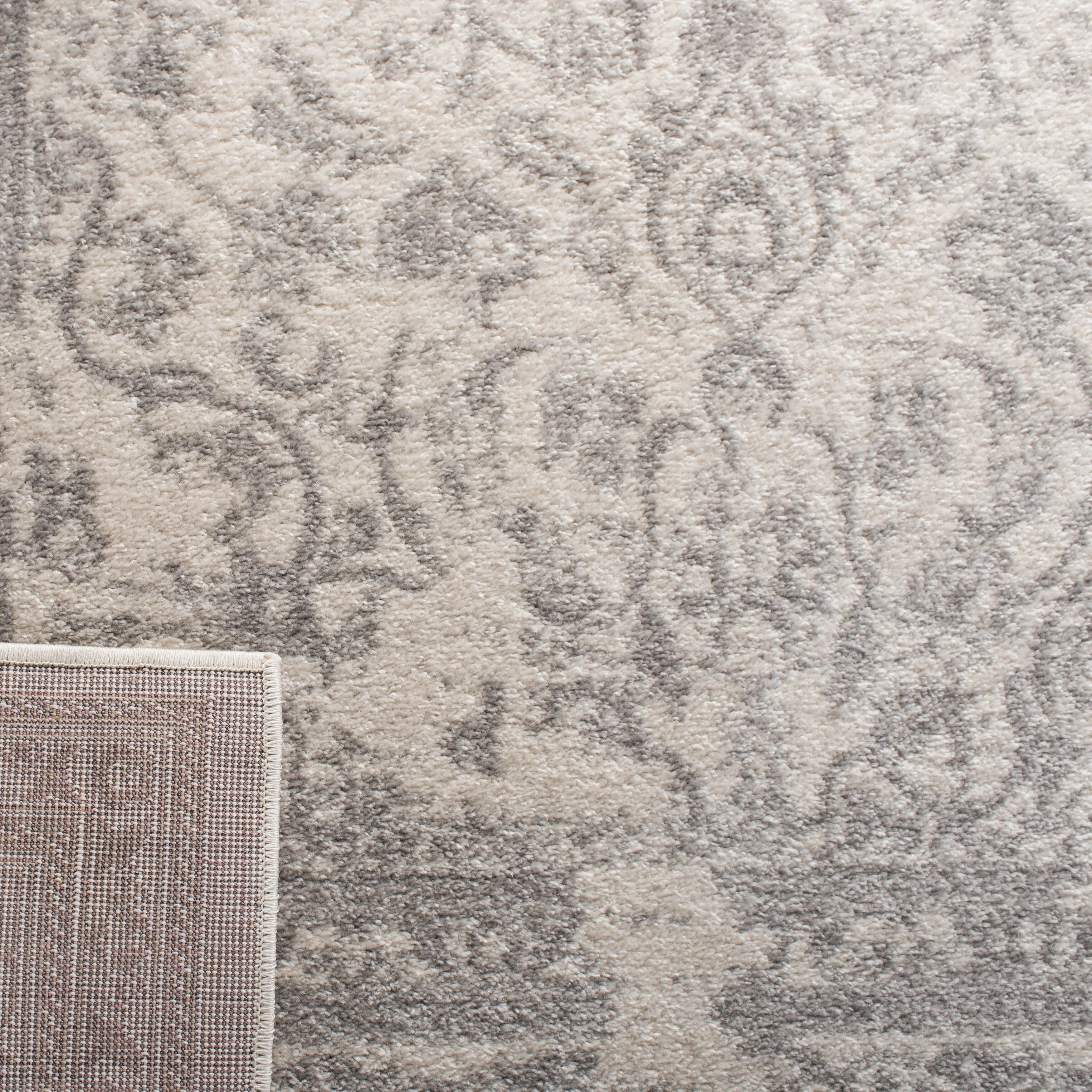 SAFAVIEH Adirondack Sierra Vintage Oriental Distressed Rug - Ivory/Silver - 6' x 9'