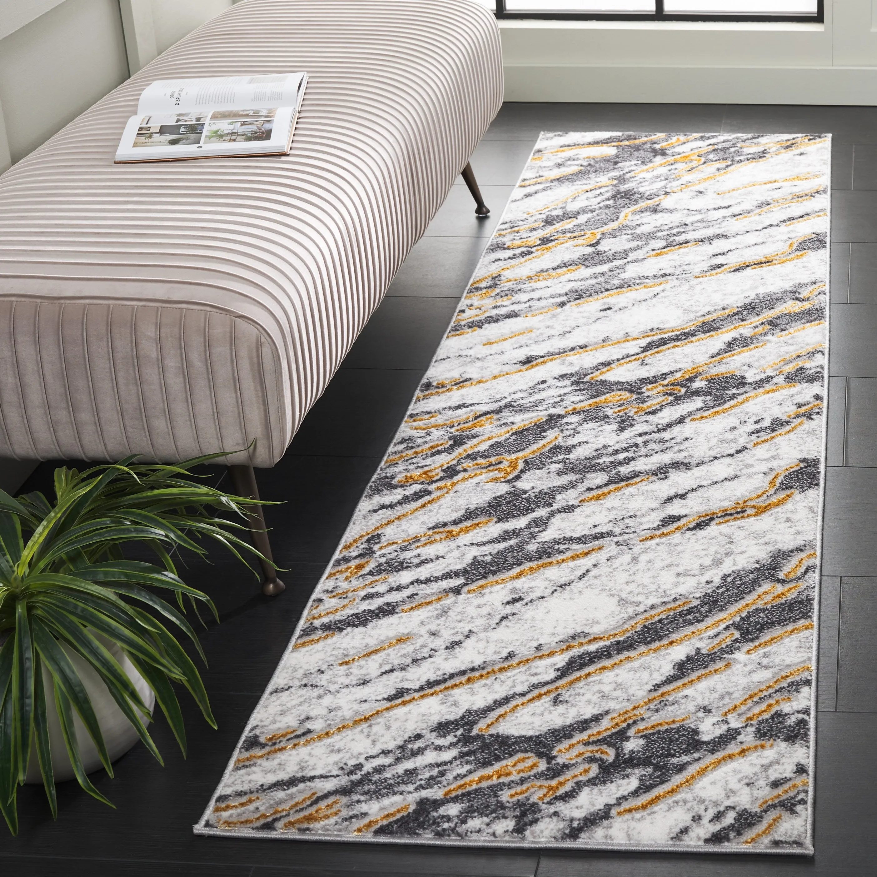 SAFAVIEH Amelia Didina Modern & Contemporary Rug