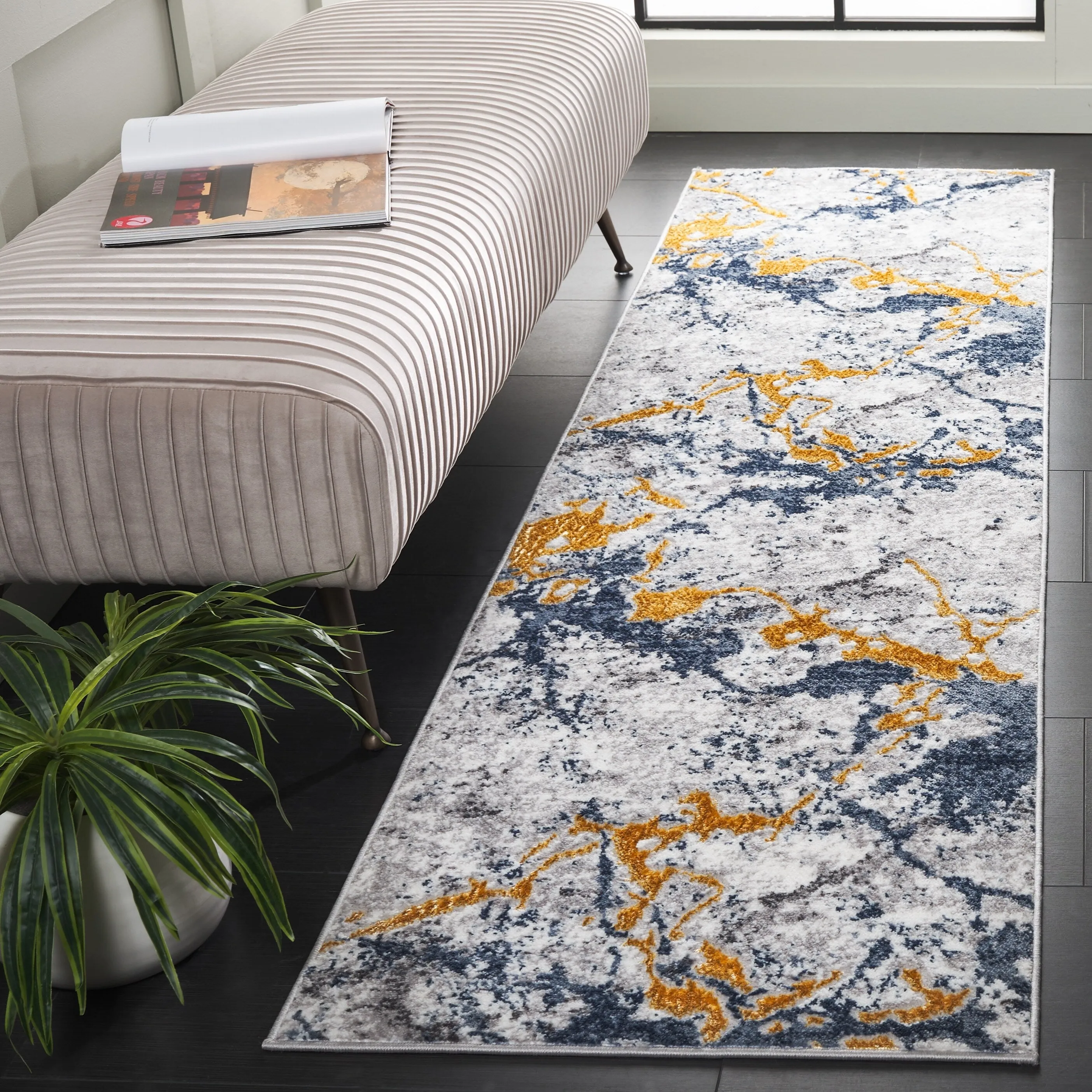 SAFAVIEH Amelia Tamar Modern & Contemporary Rug