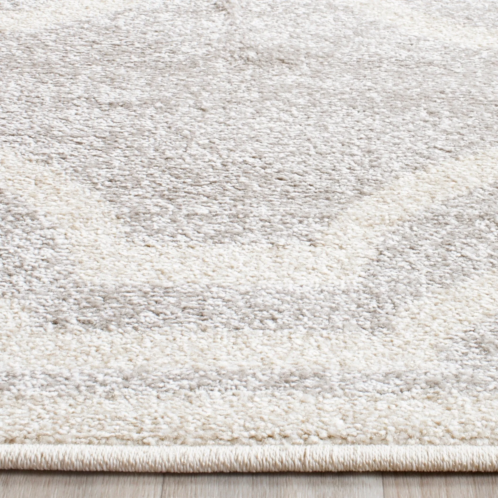 SAFAVIEH Amherst Corinne Modern Rug - Light Grey/Ivory - 8' x 10'