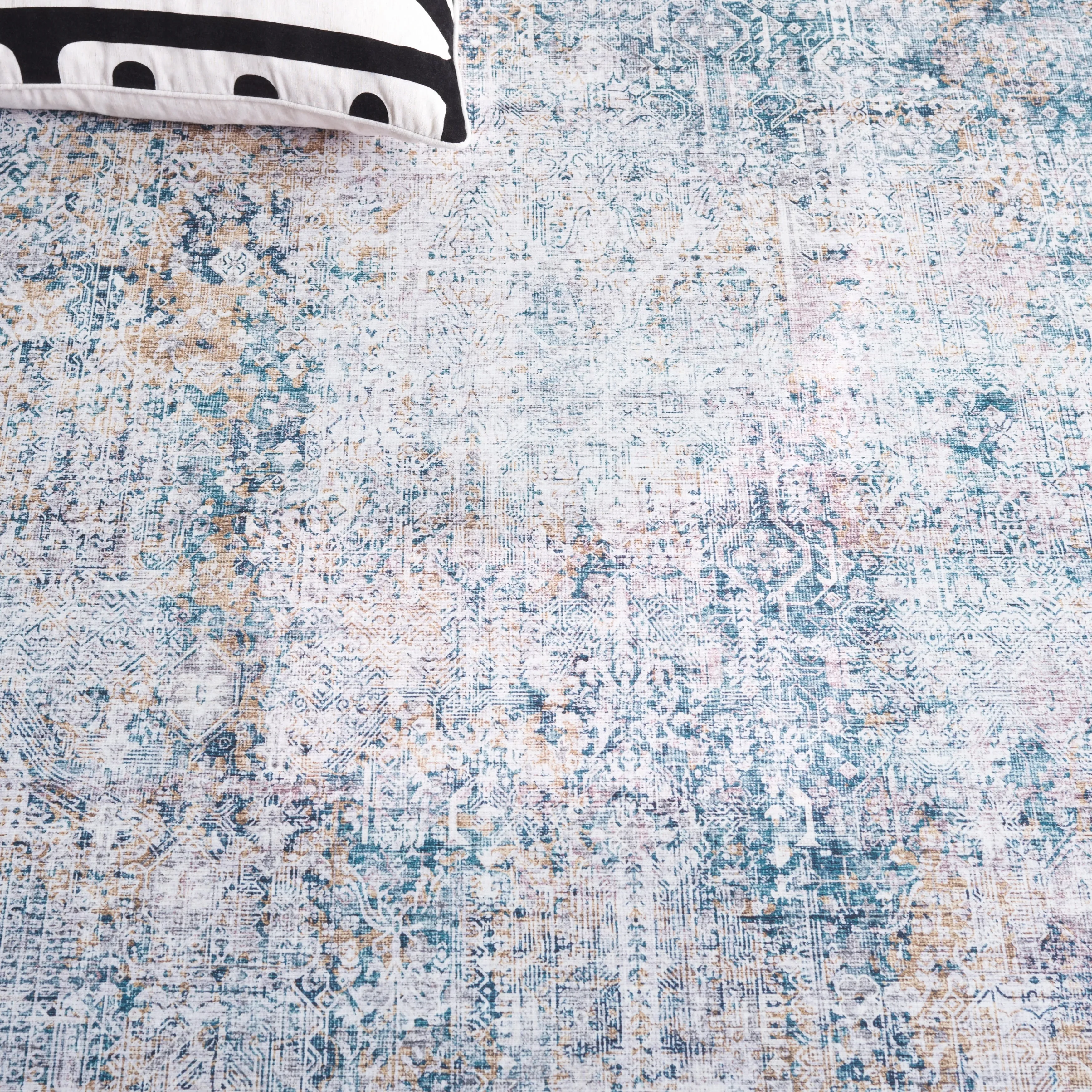 SAFAVIEH Arizona Ajkune Vintage Rug