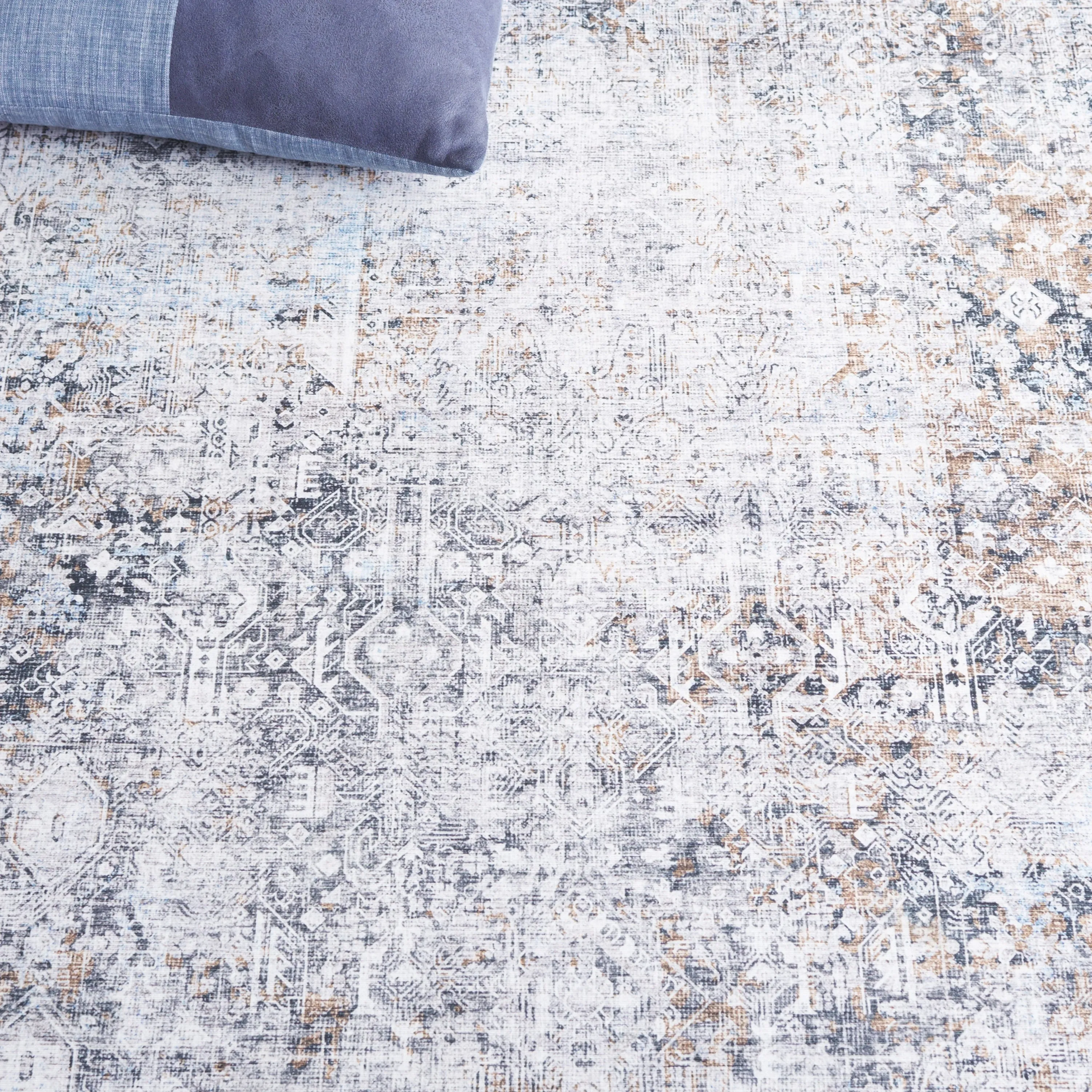 SAFAVIEH Arizona Ajkune Vintage Rug