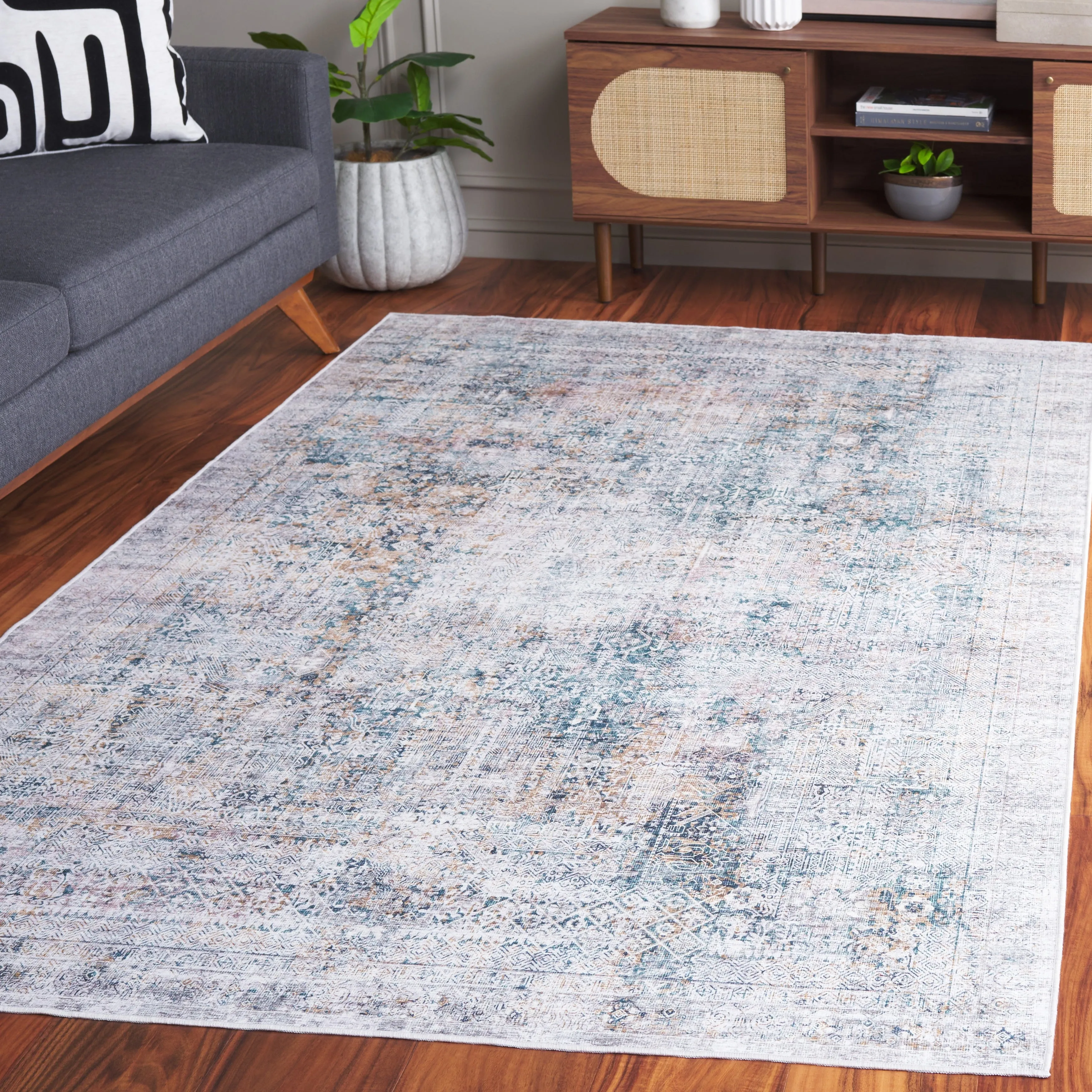 SAFAVIEH Arizona Ajkune Vintage Rug