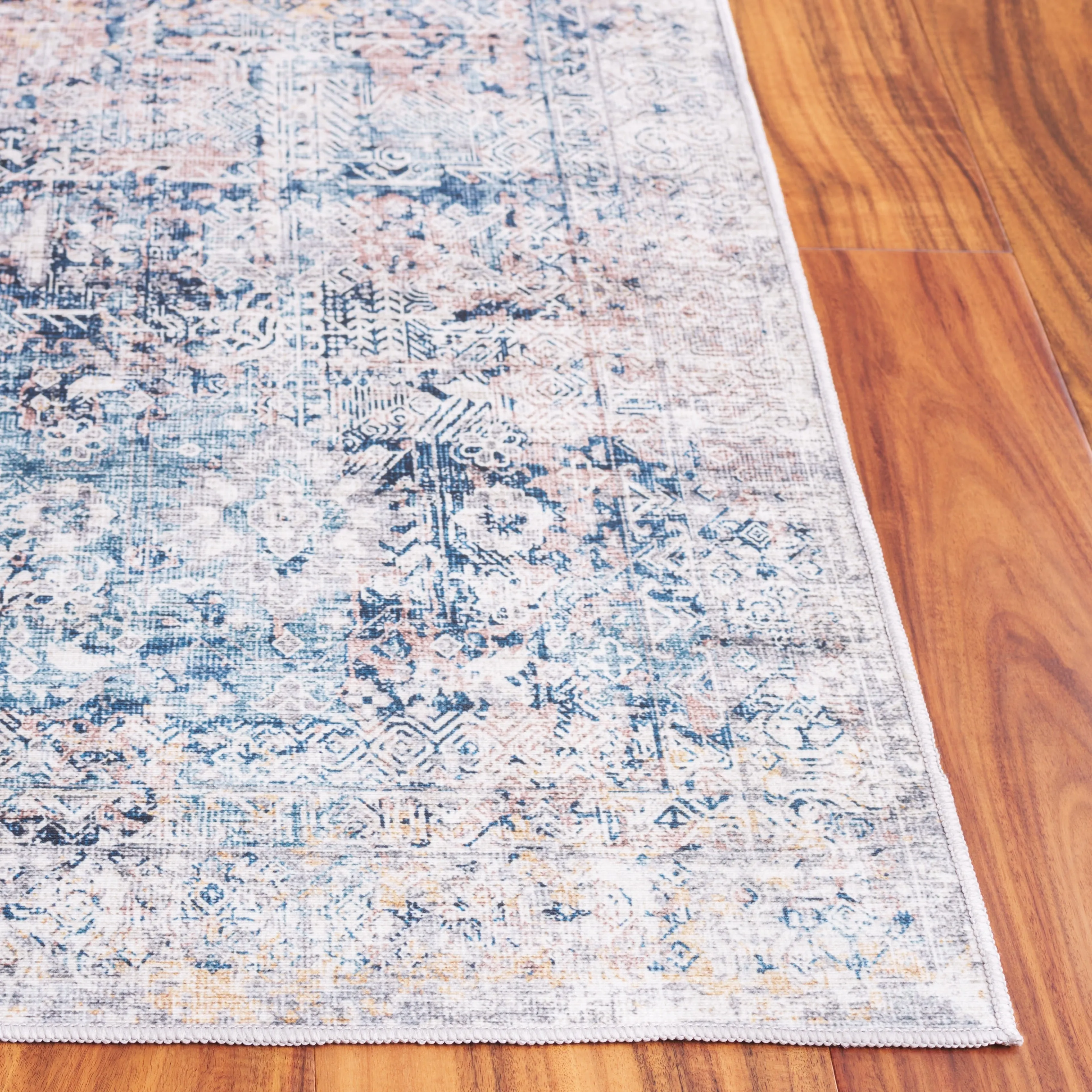 SAFAVIEH Arizona Ajkune Vintage Rug