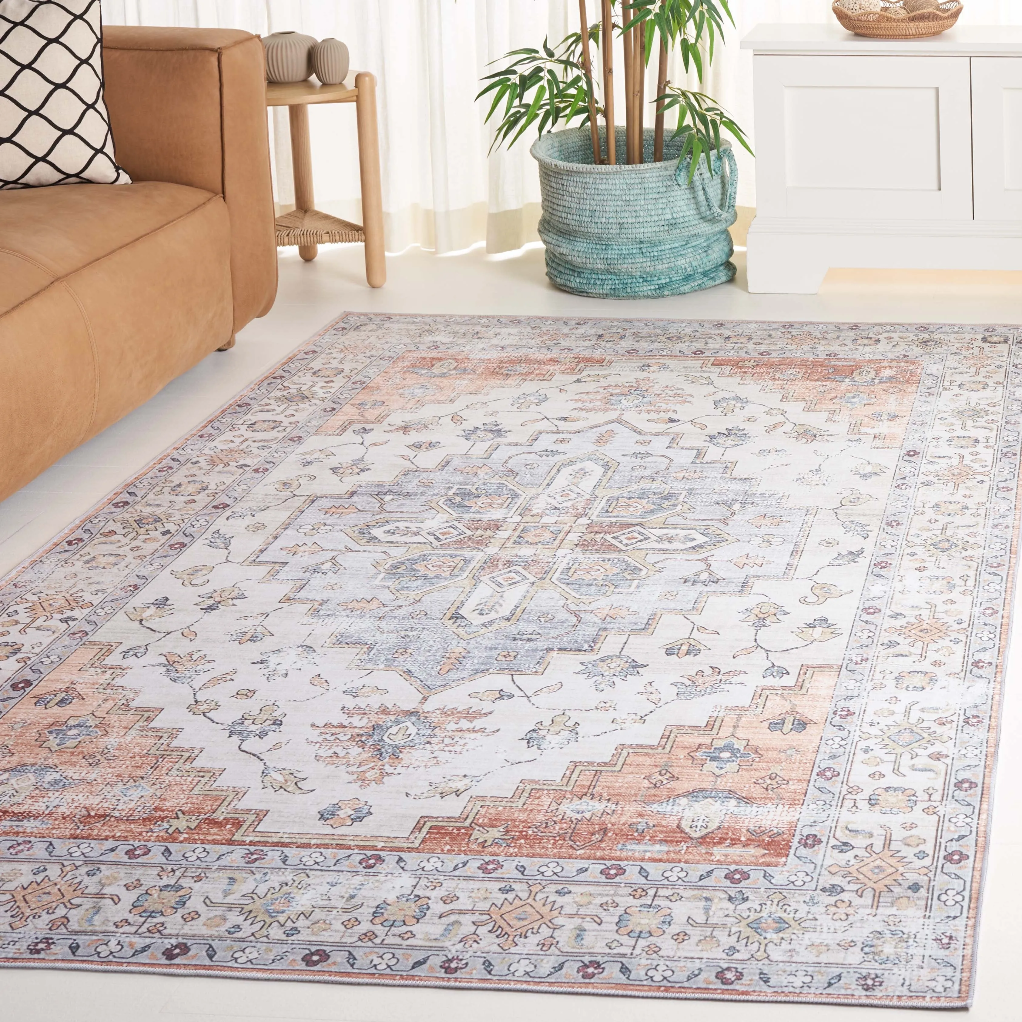 SAFAVIEH Arizona Grytsje Vintage Machine Washable Rug.