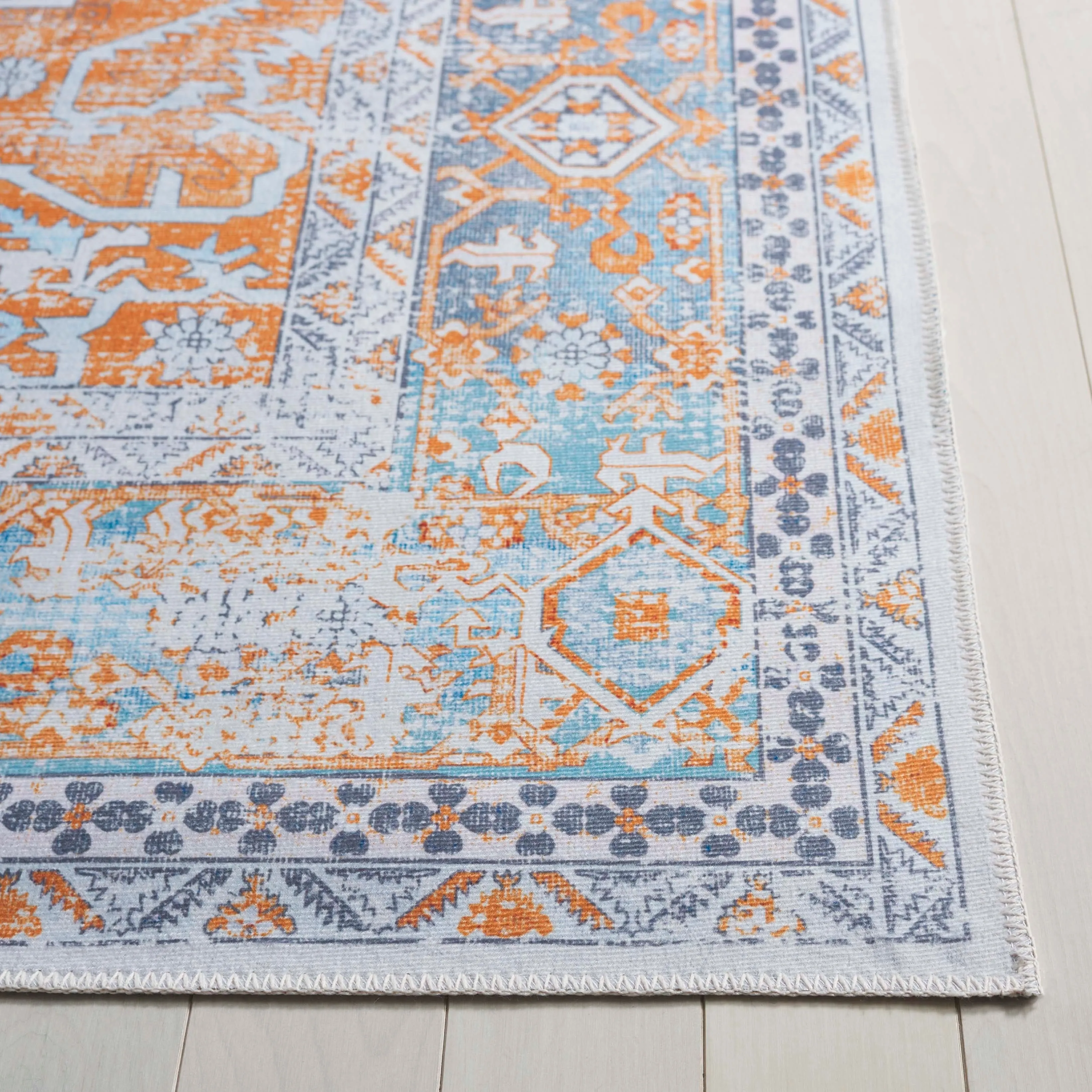 SAFAVIEH Arizona Heepke Vintage Machine Washable Rug