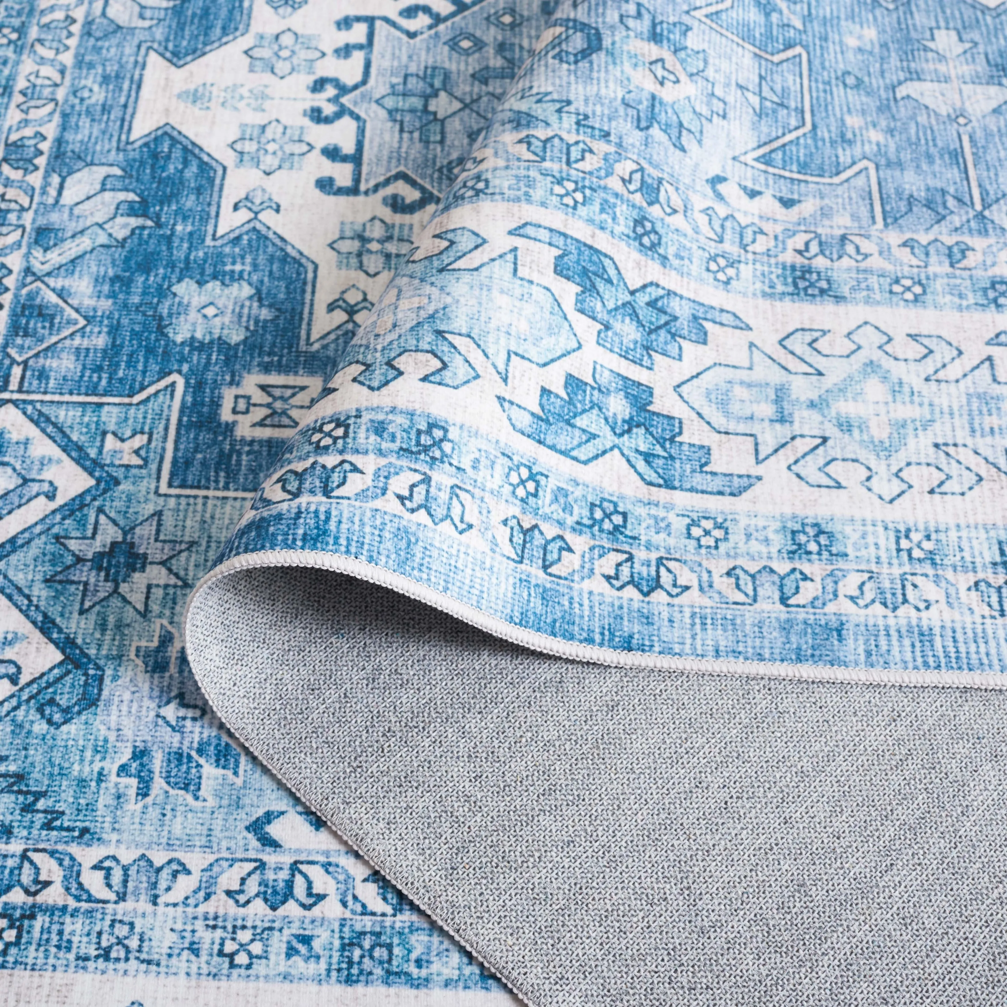 SAFAVIEH Arizona Michie Vintage Rug
