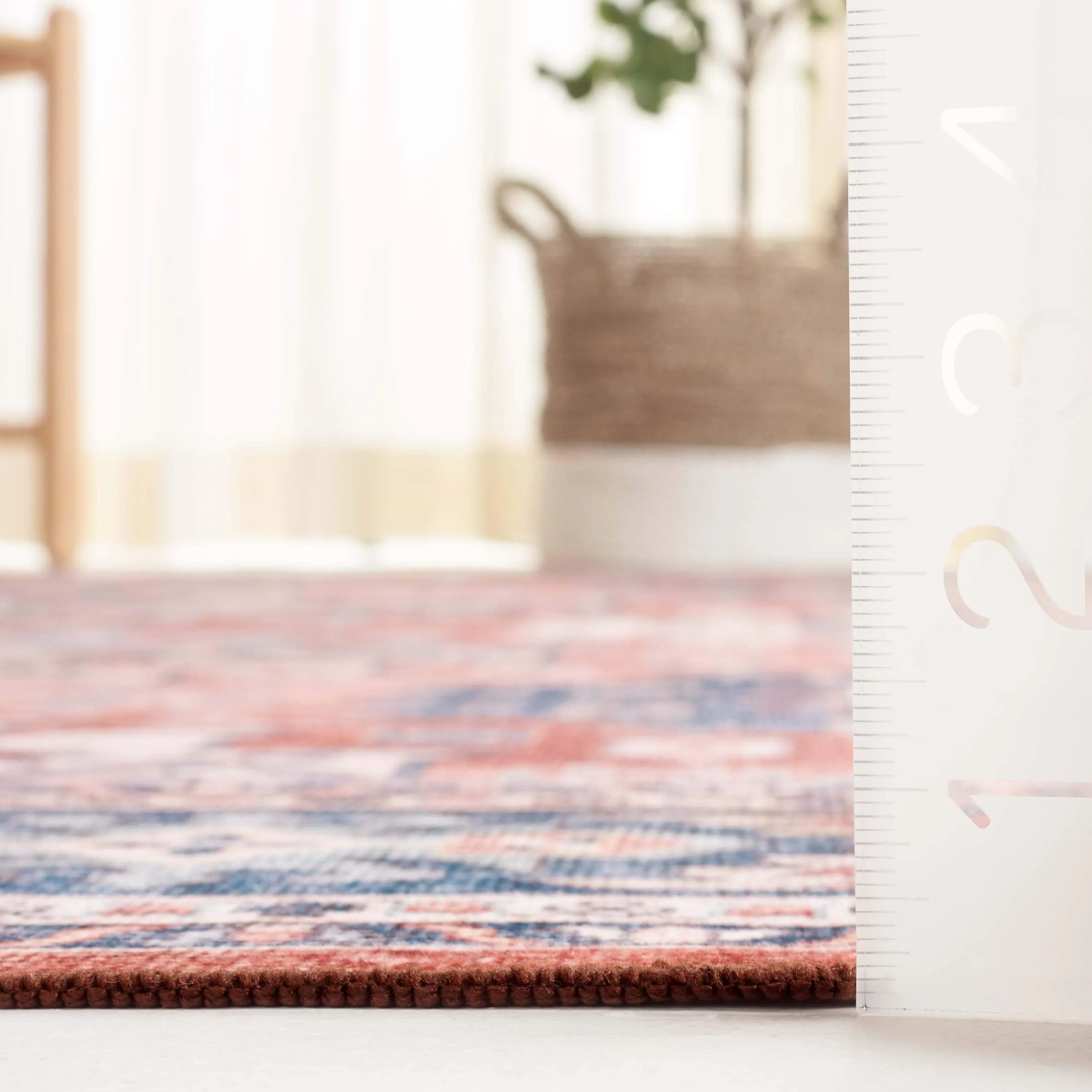 SAFAVIEH Arizona Michie Vintage Rug