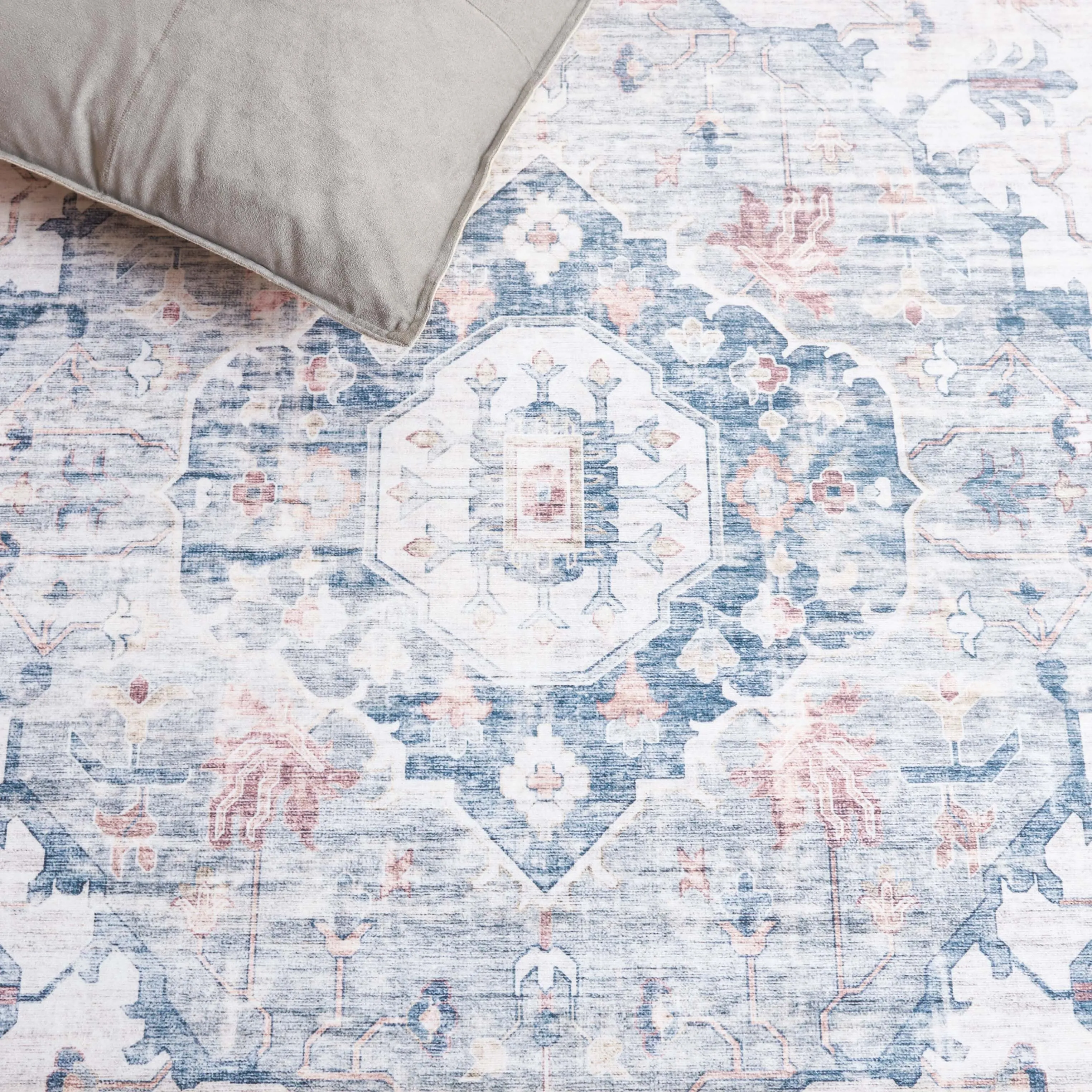 SAFAVIEH Arizona Radia Vintage Rug