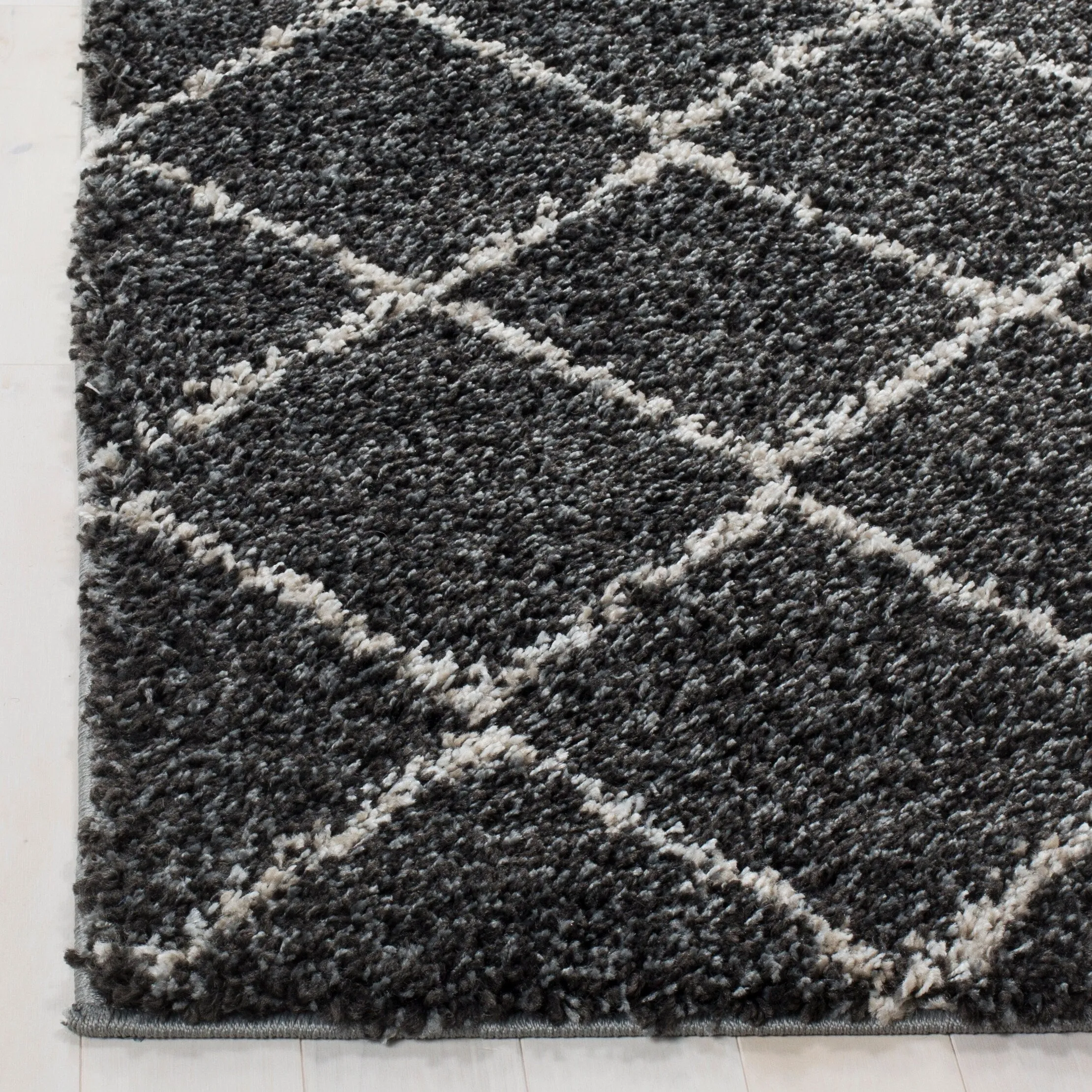 SAFAVIEH Arizona Shag Effrosini 1.2-inch Thick Rug
