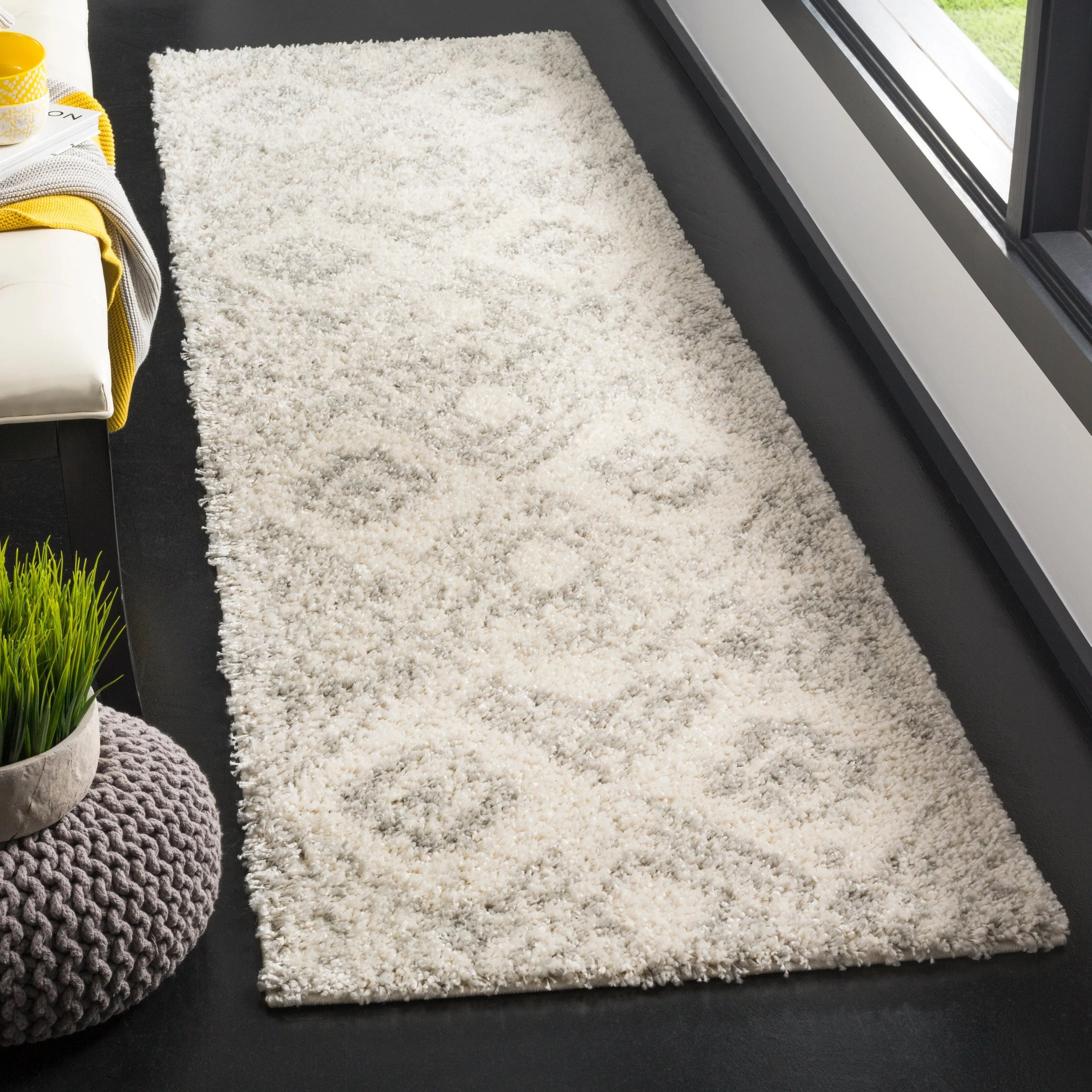 SAFAVIEH Arizona Shag Srbislava 1.2-inch Thick Rug