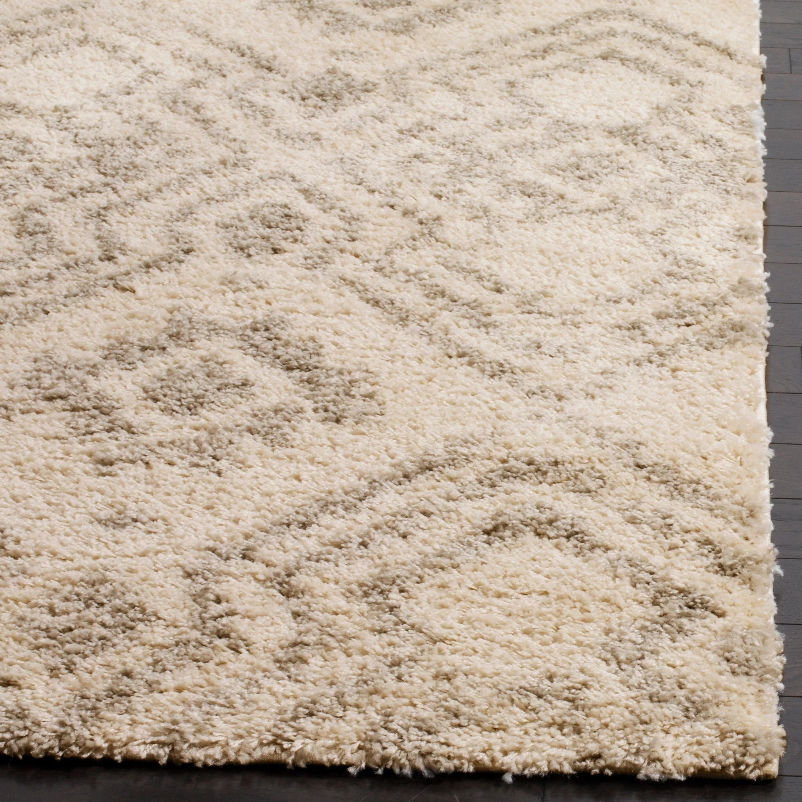 SAFAVIEH Arizona Shag Srbislava 1.2-inch Thick Rug