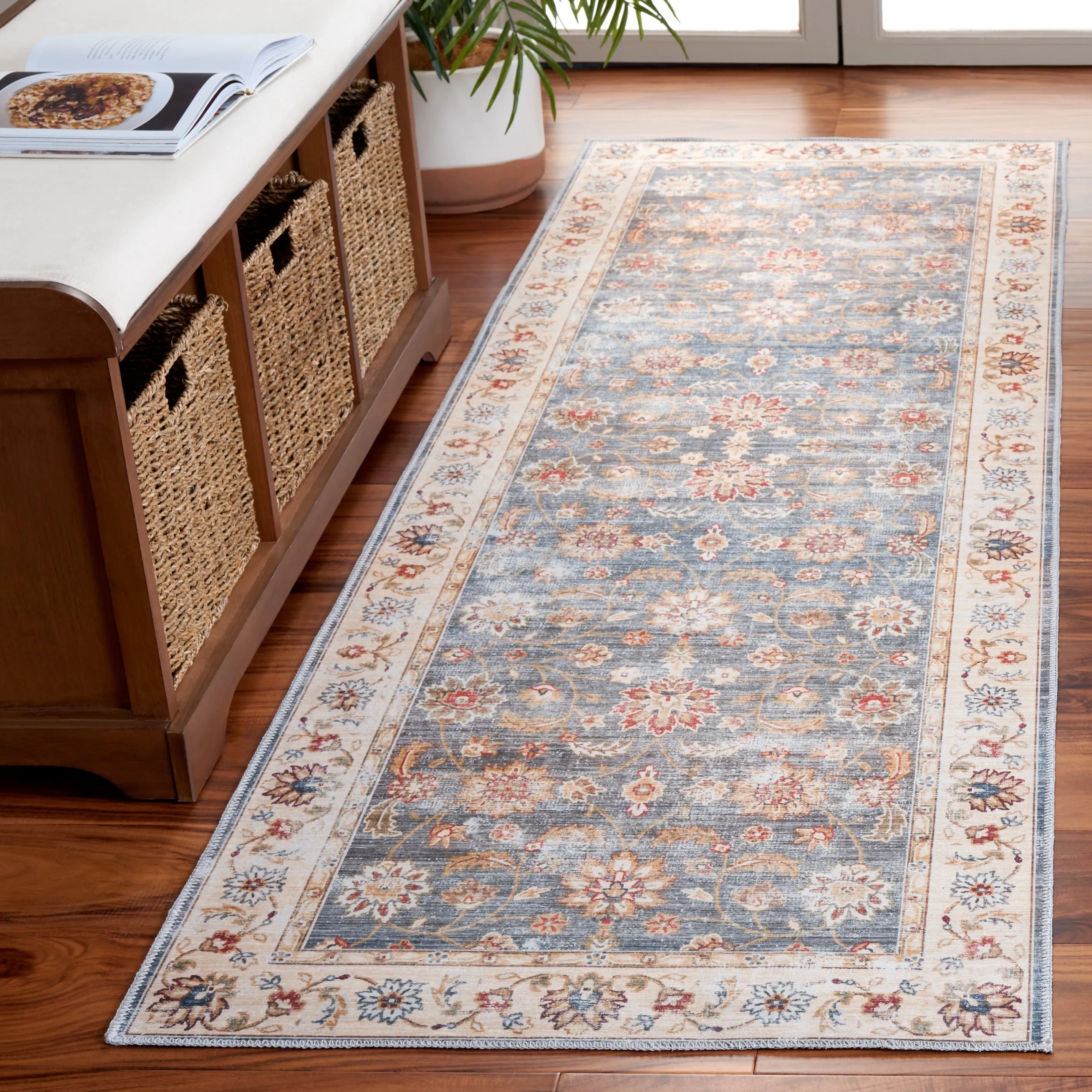 SAFAVIEH Arizona Urmi Machine Washable Slip Resistant Vintage Oriental