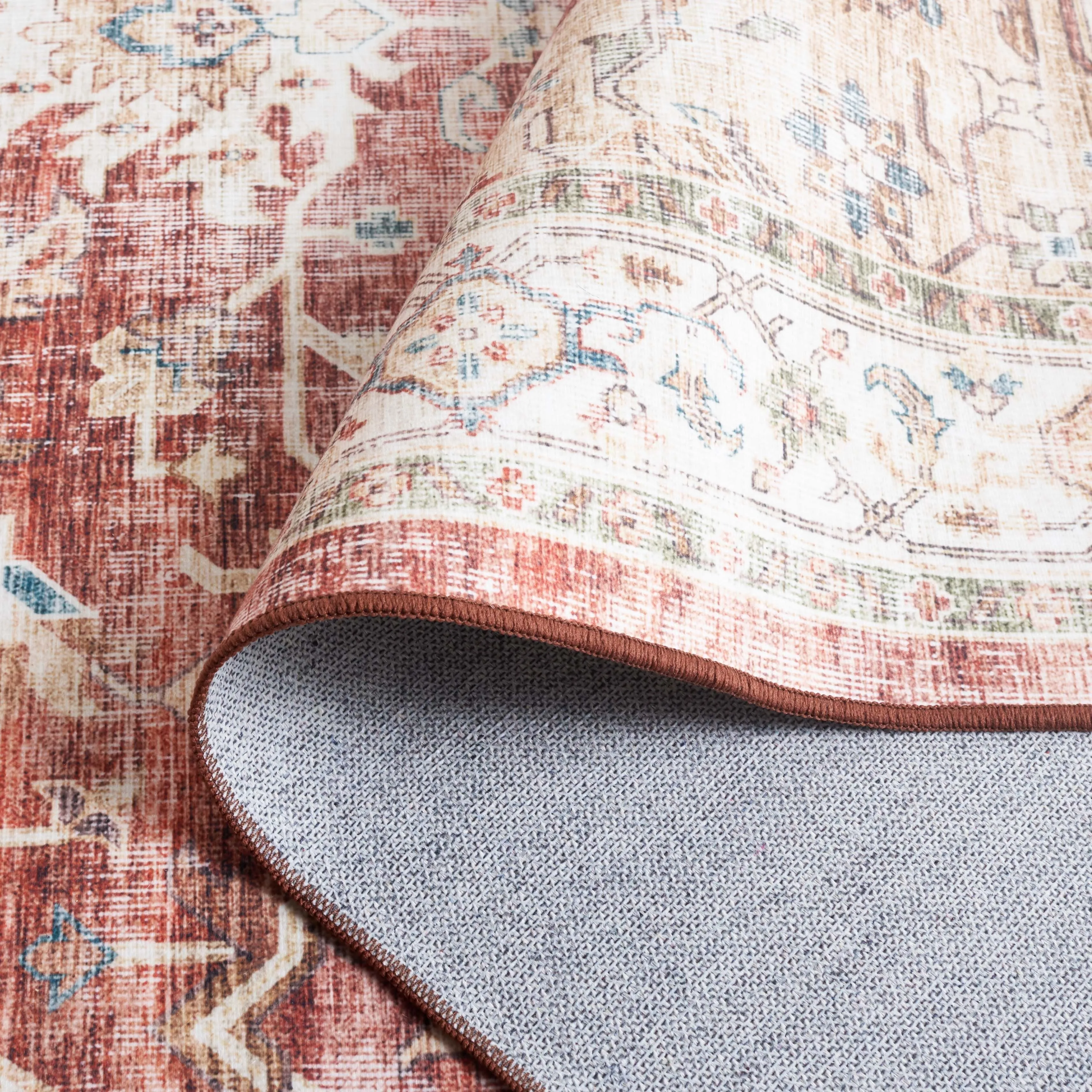 SAFAVIEH Arizona Zografia Vintage Rug