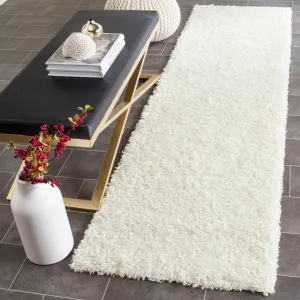SAFAVIEH Athens Shag Ilaha 1.5-inch Thick Rug - Off White - 2' 3 x 8'