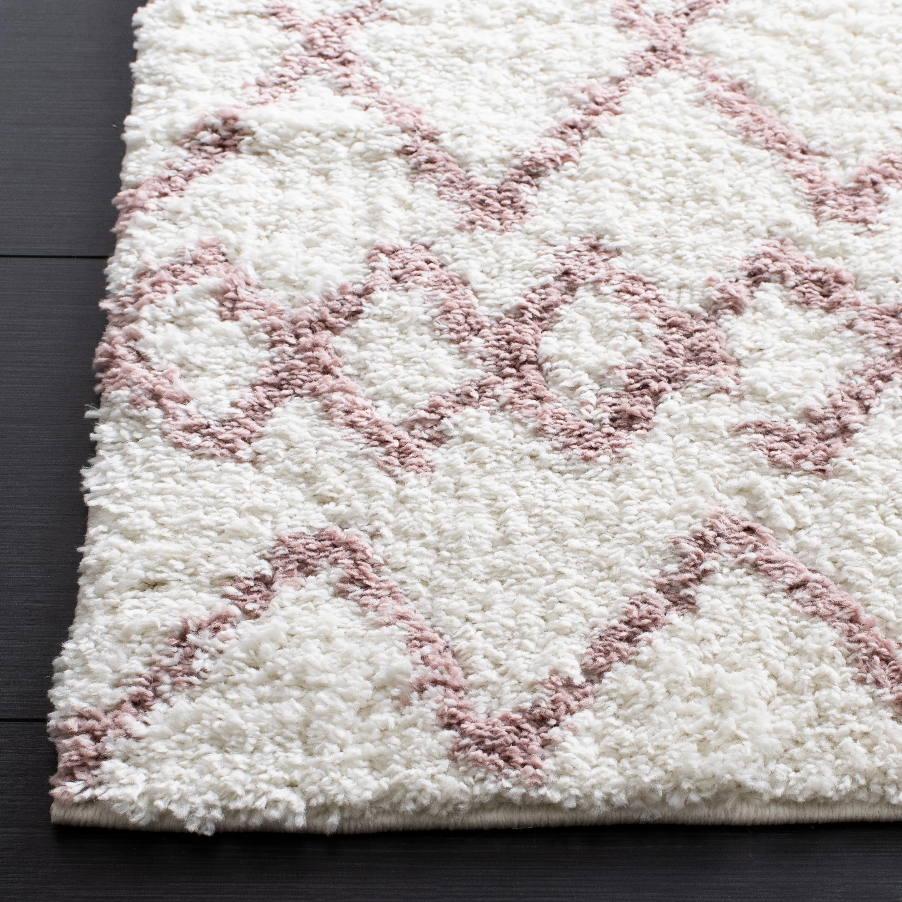 SAFAVIEH Berber Shag Ilmie Light Grey/Cream Rug