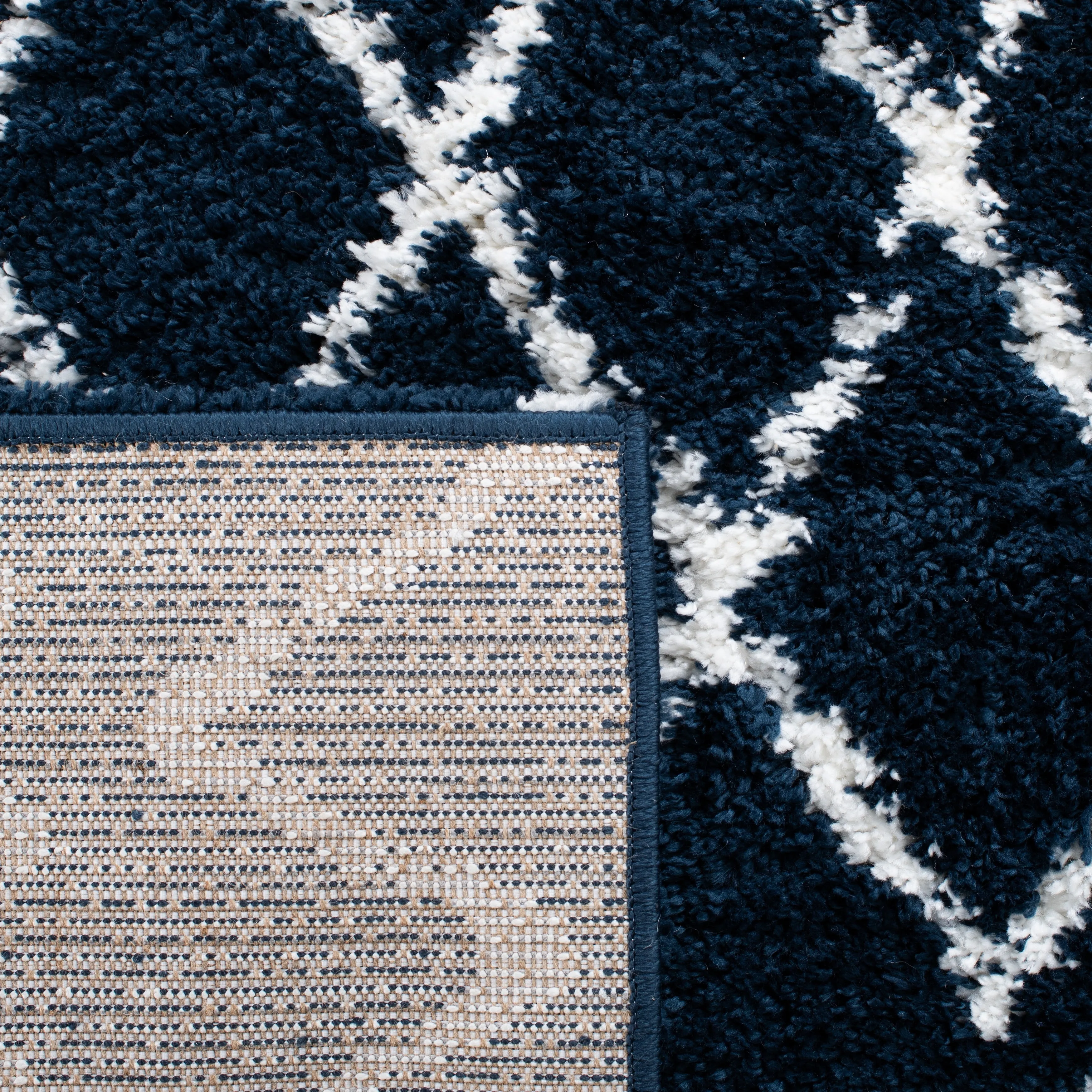 SAFAVIEH Berber Shag Ilmie Light Grey/Cream Rug