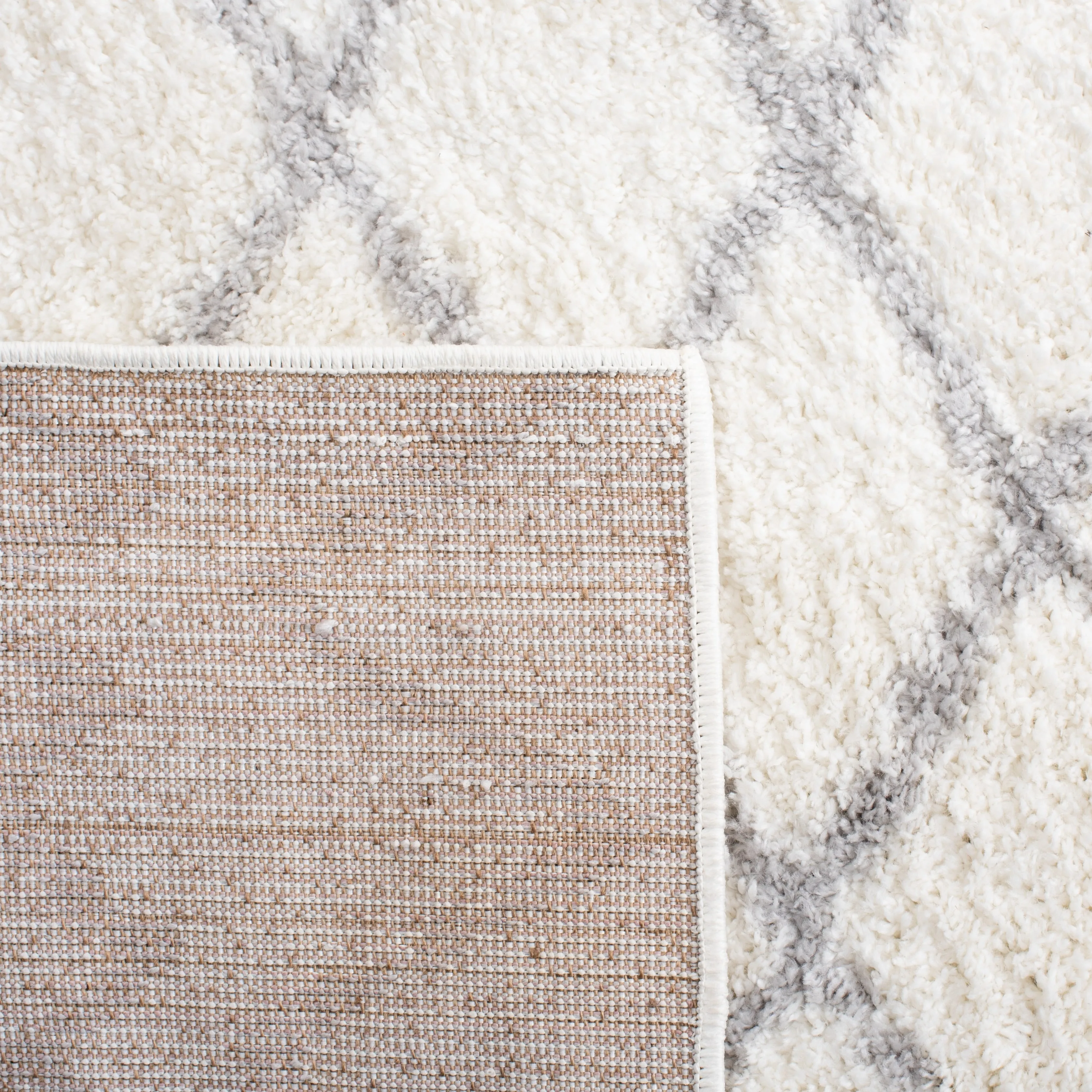 SAFAVIEH Berber Shag Ilmie Light Grey/Cream Rug