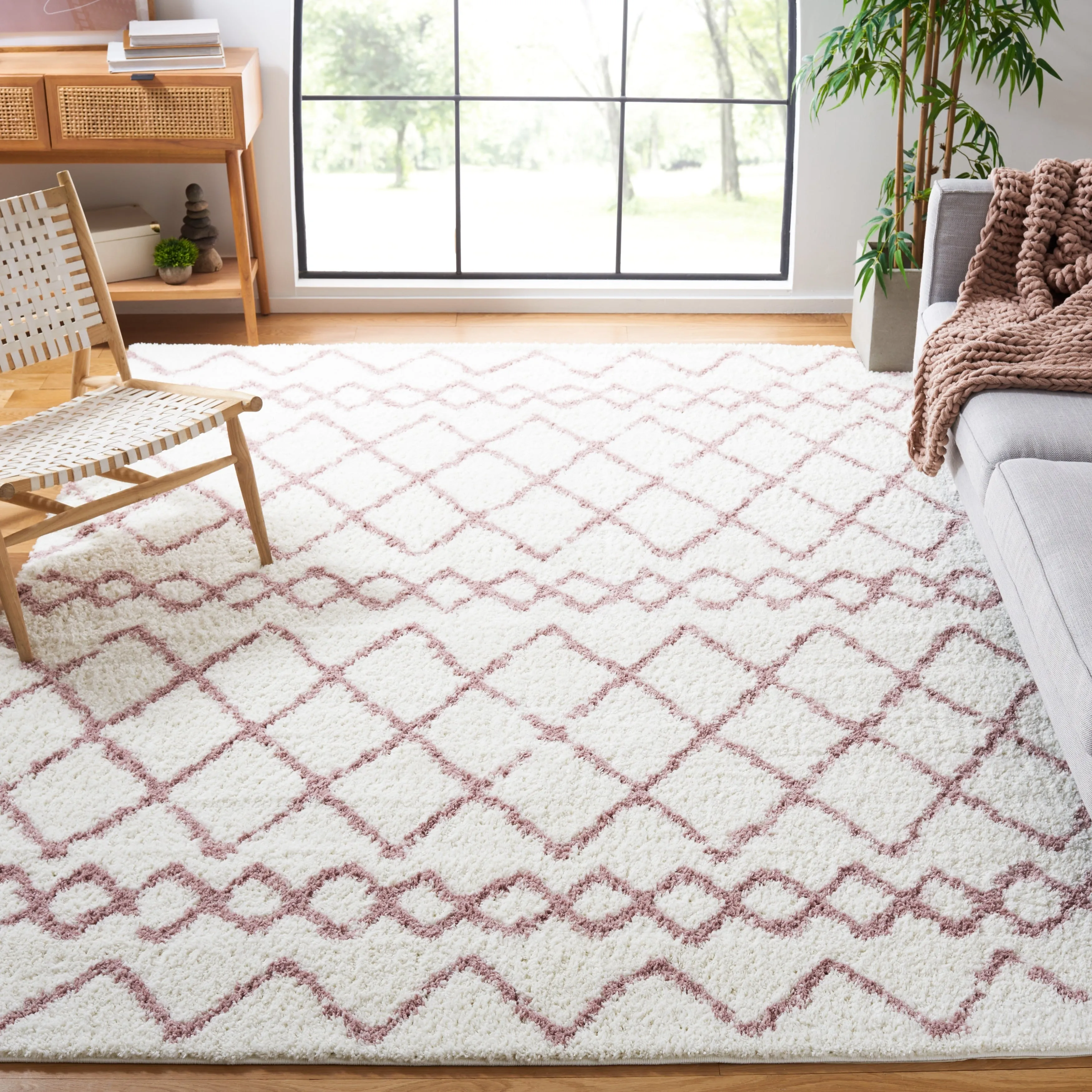 SAFAVIEH Berber Shag Ilmie Light Grey/Cream Rug