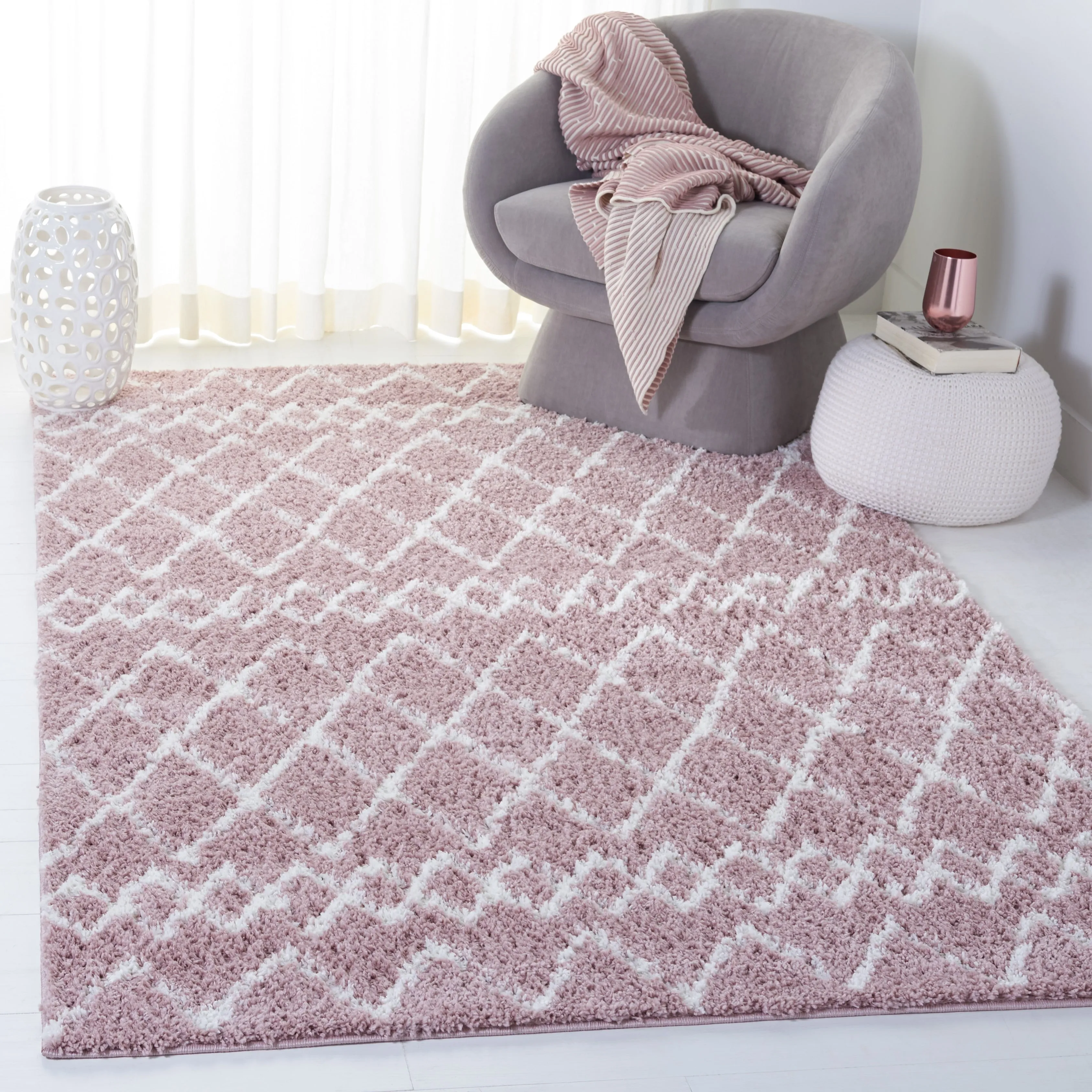 SAFAVIEH Berber Shag Ilmie Light Grey/Cream Rug