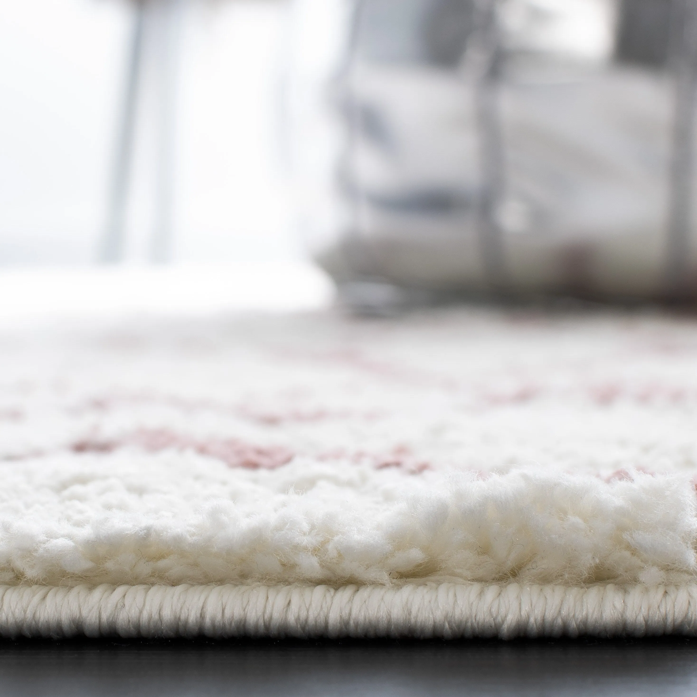 SAFAVIEH Berber Shag Ilmie Light Grey/Cream Rug