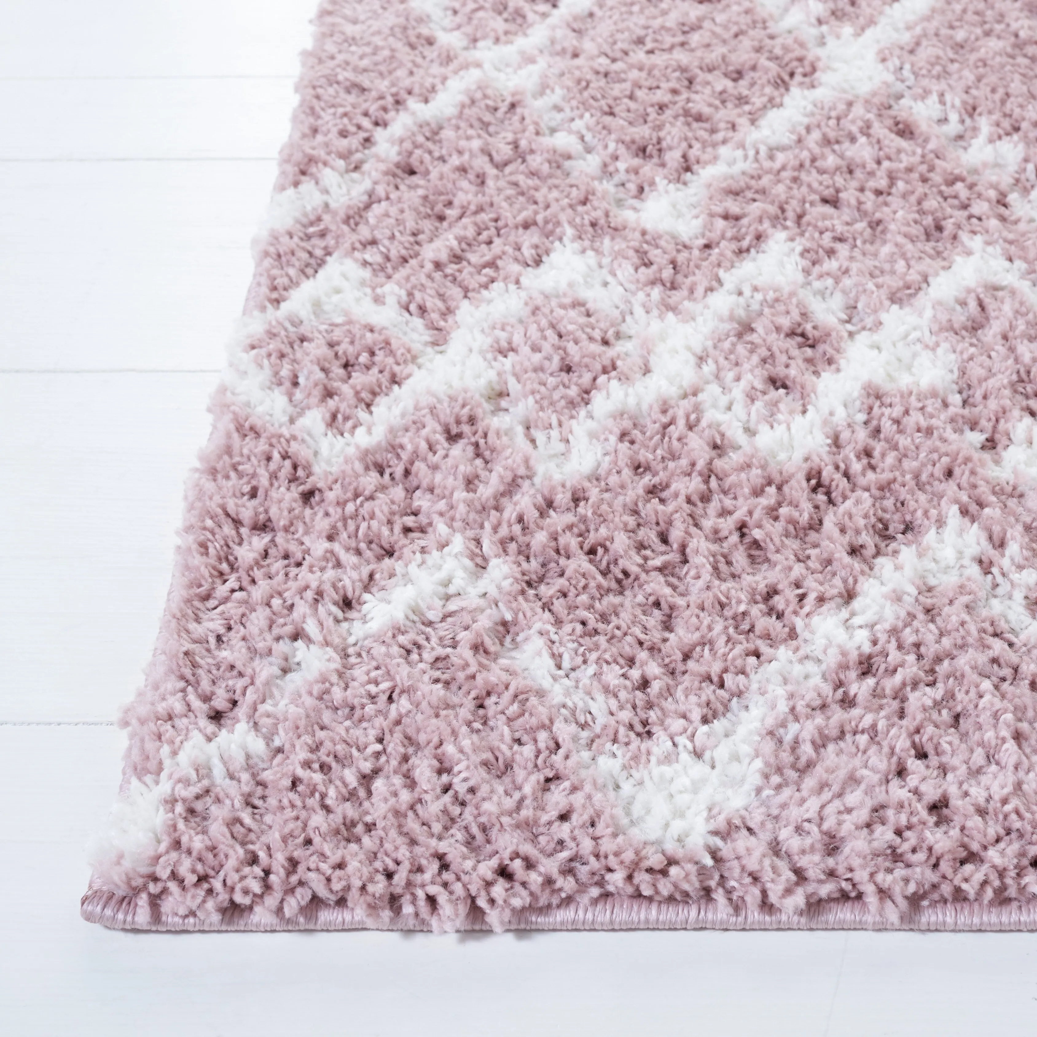 SAFAVIEH Berber Shag Ilmie Light Grey/Cream Rug