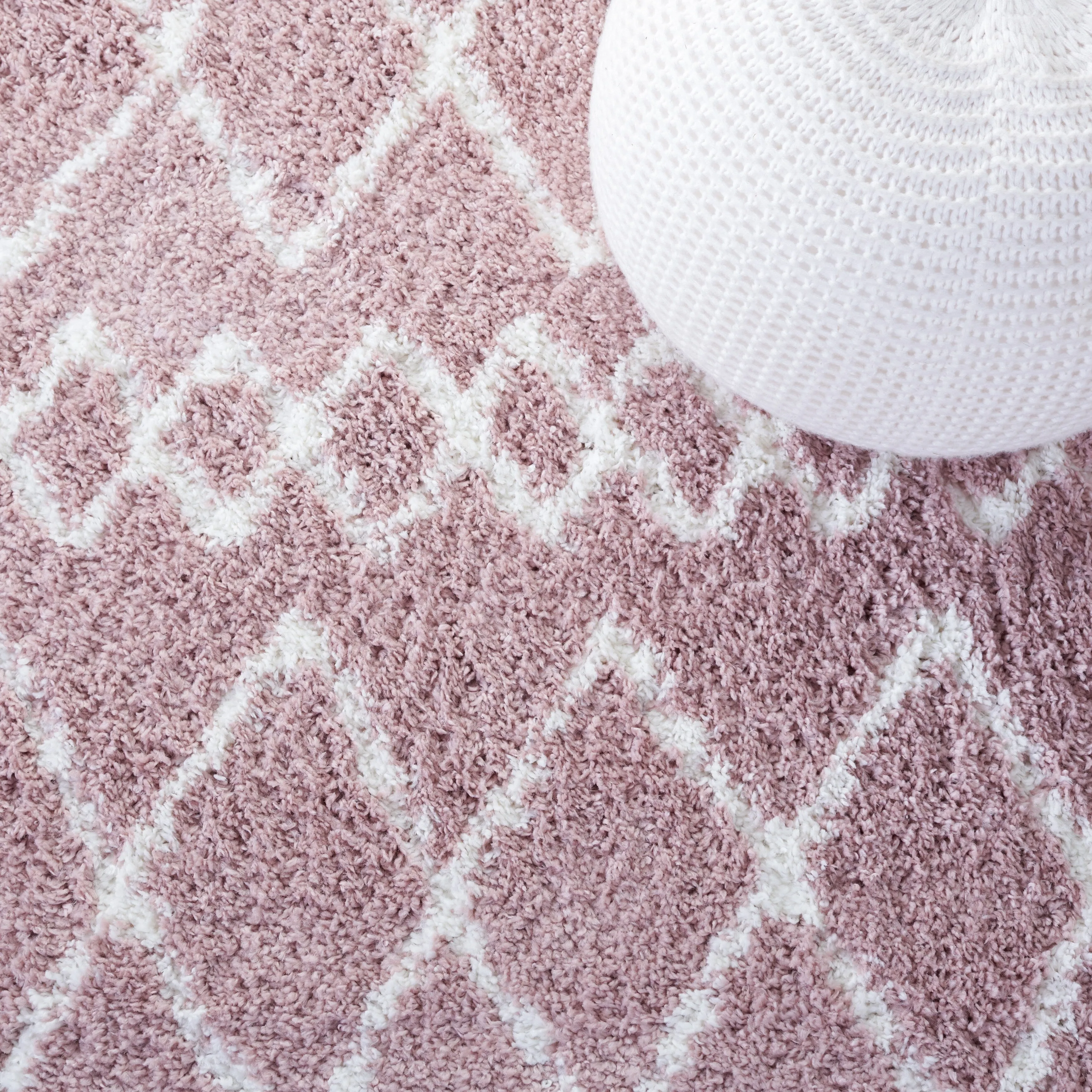 SAFAVIEH Berber Shag Ilmie Light Grey/Cream Rug