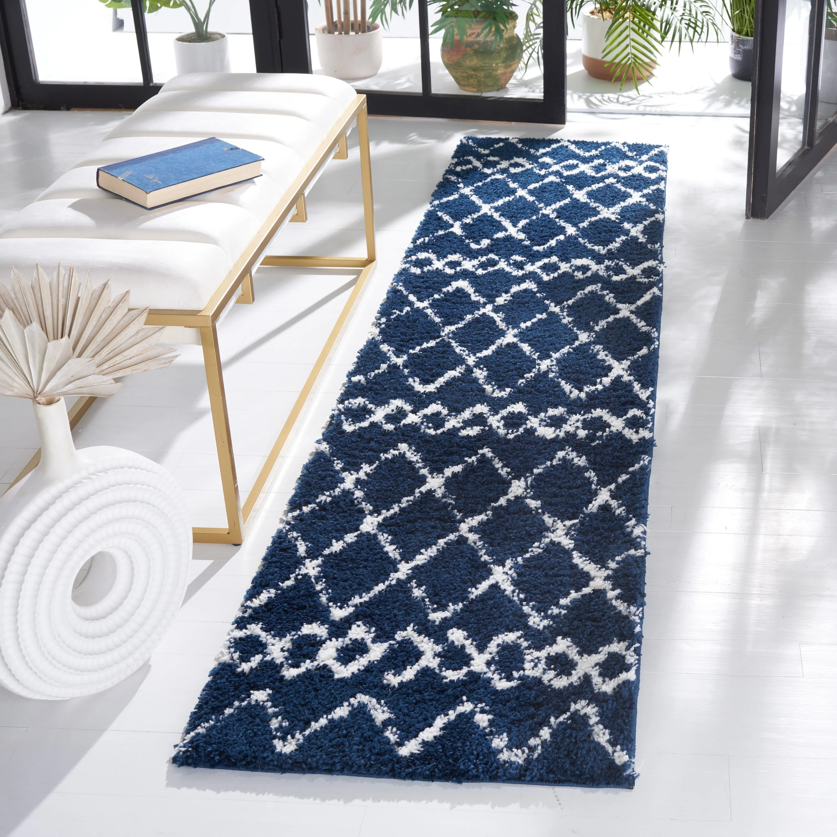 SAFAVIEH Berber Shag Ilmie Light Grey/Cream Rug