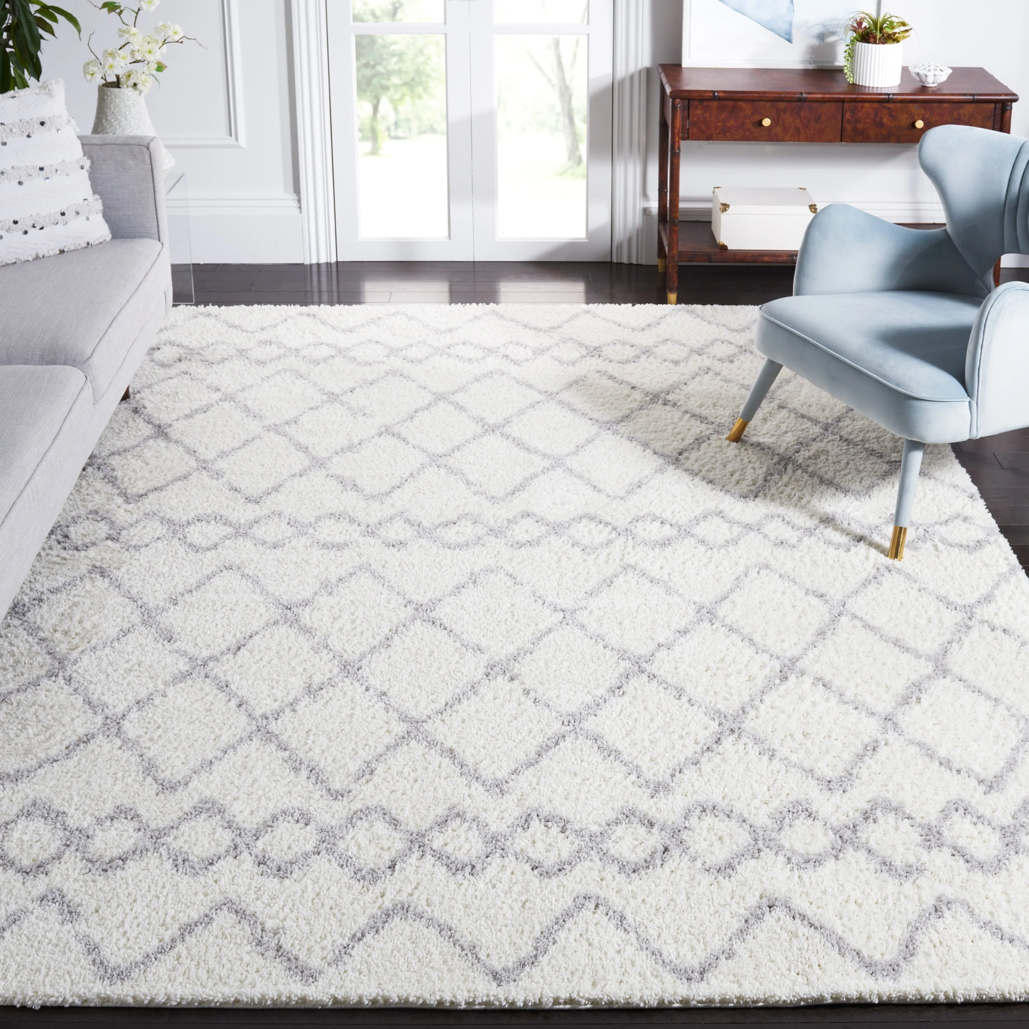 SAFAVIEH Berber Shag Ilmie Light Grey/Cream Rug
