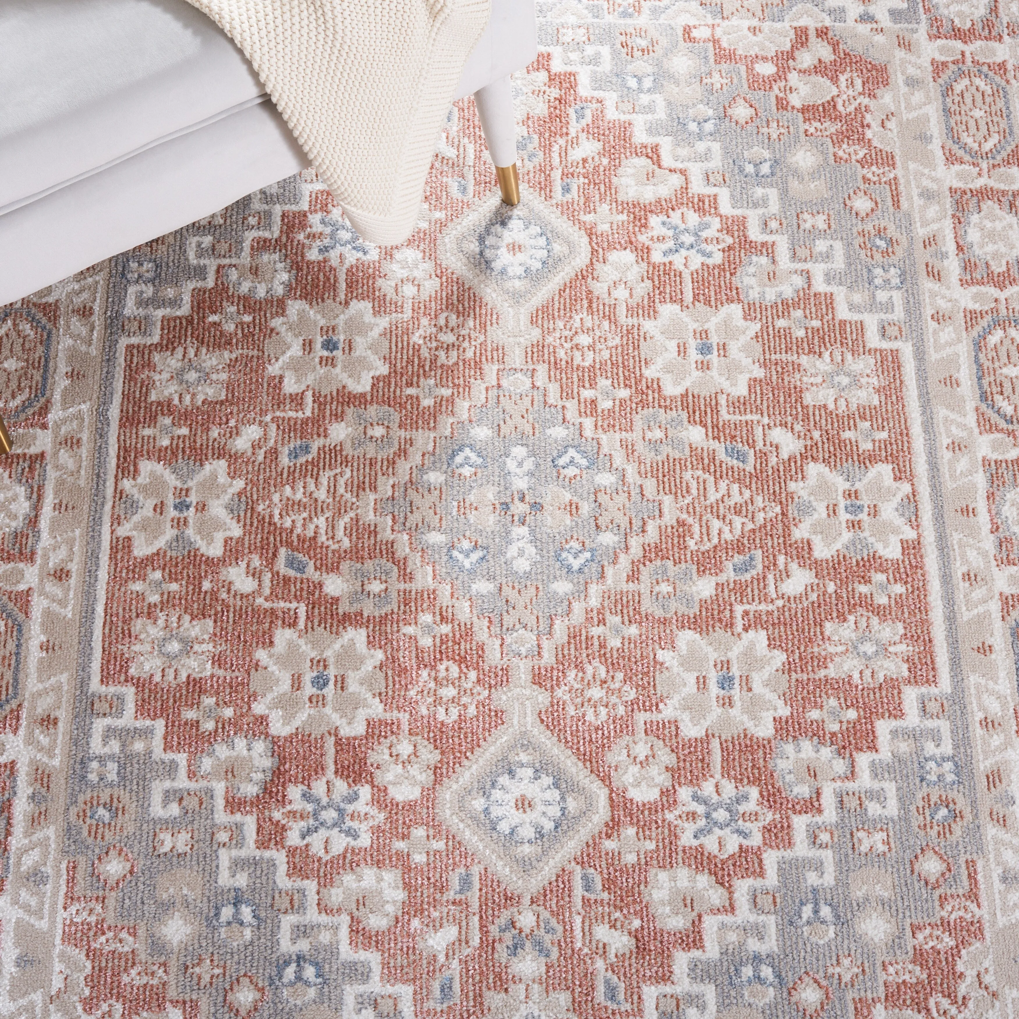 SAFAVIEH Blair Machine Washable Tomiko Slip Resistant Rug