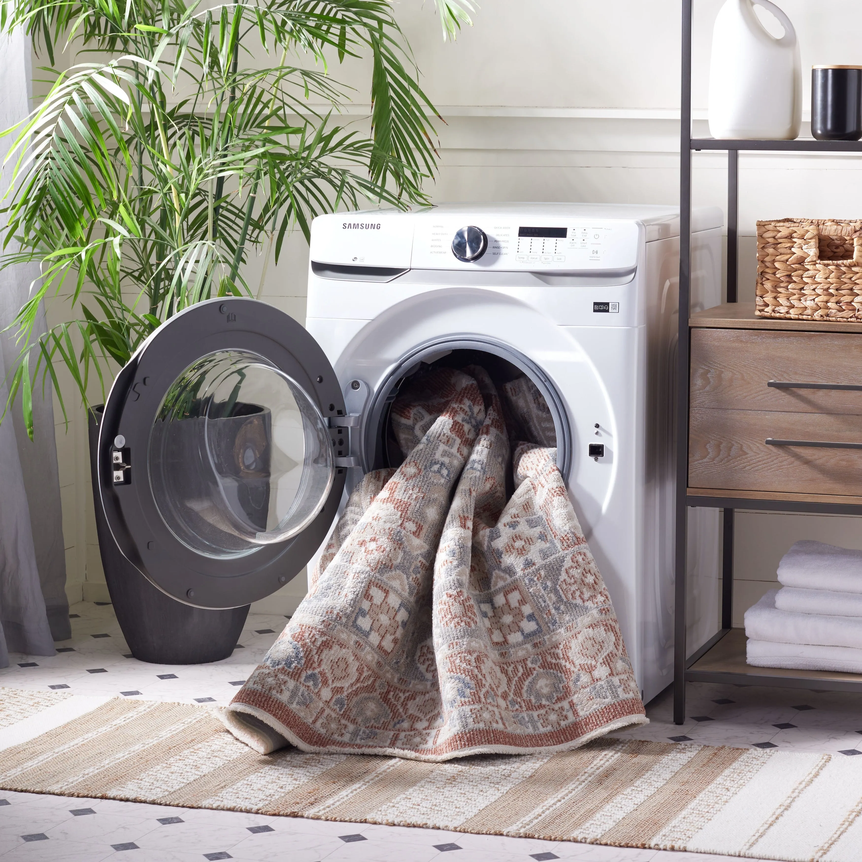 SAFAVIEH Blair Machine Washable Tomiko Slip Resistant Rug