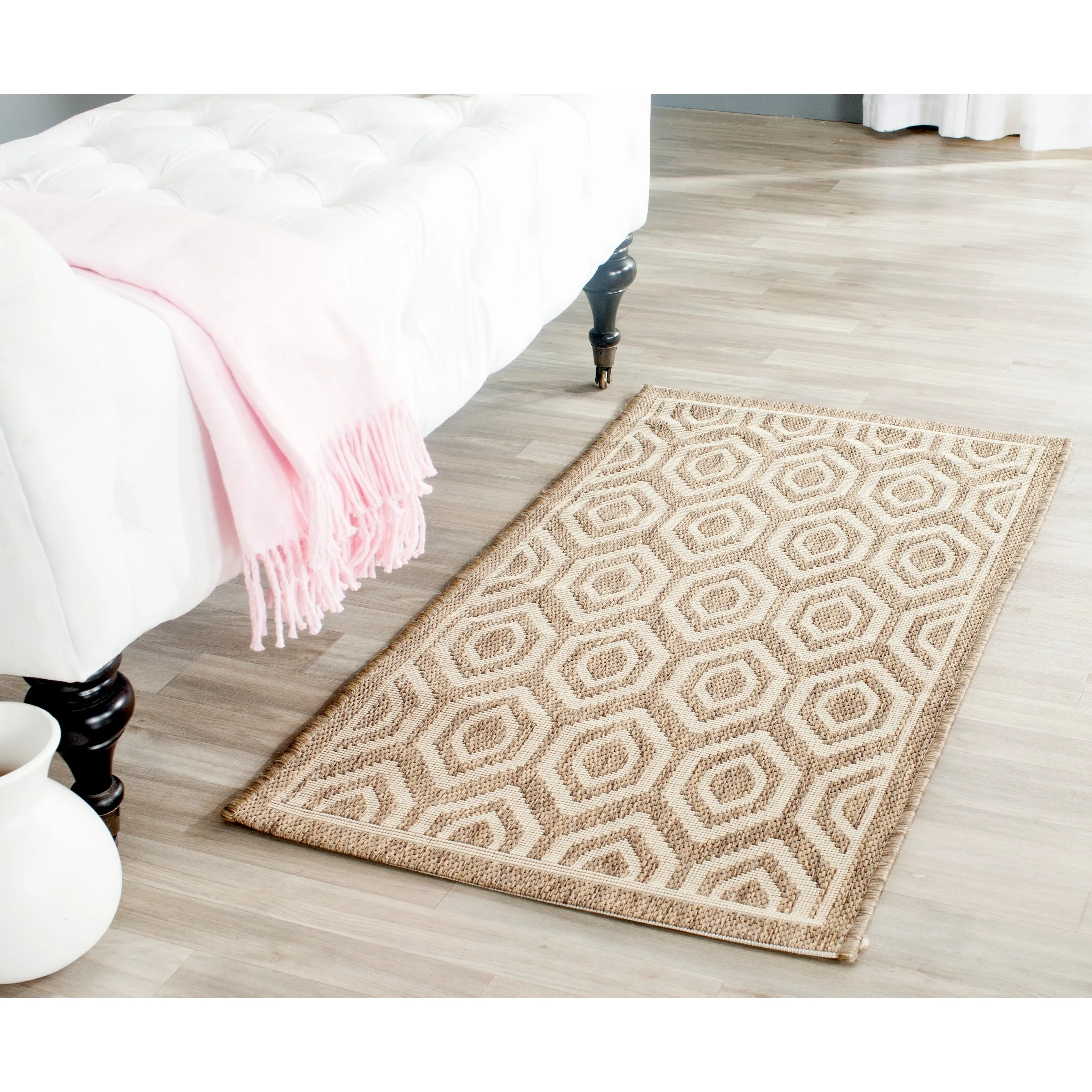 SAFAVIEH. Courtyard Bebhinn Indoor/ Outdoor Patio Backyard Rug