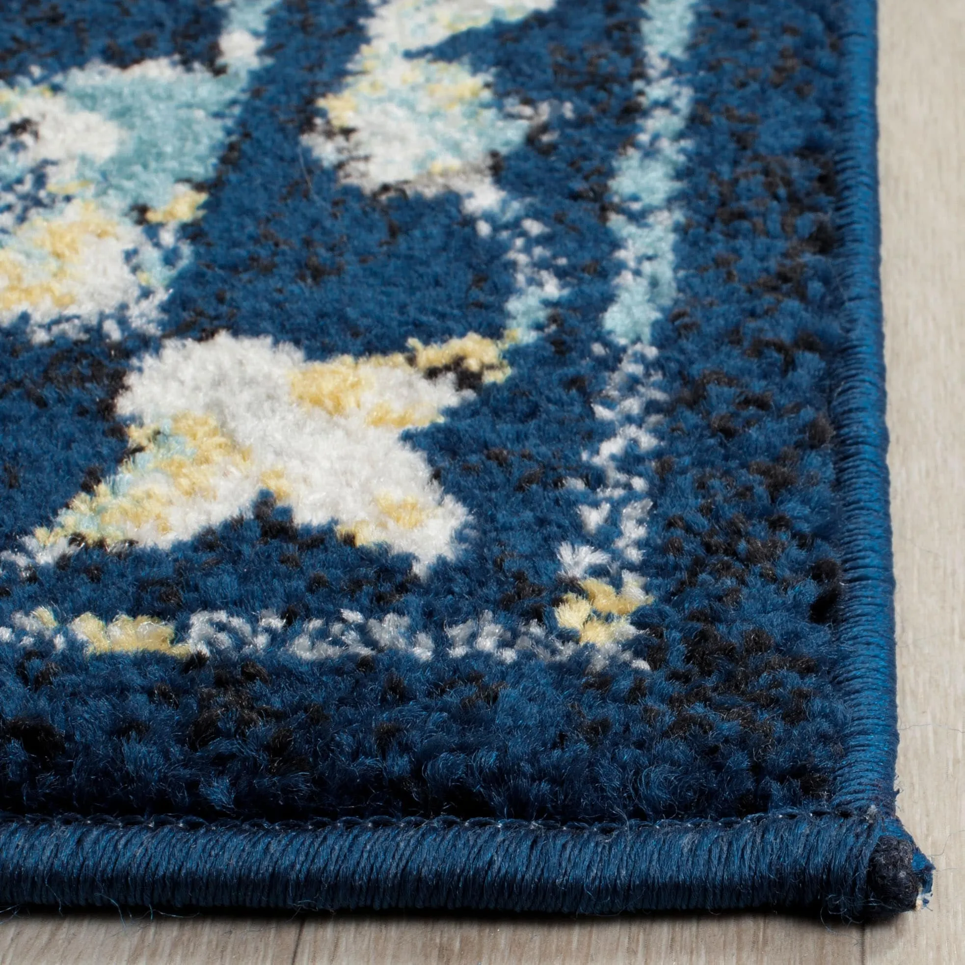 SAFAVIEH Evoke Annamari Distressed Vintage Boho Rug