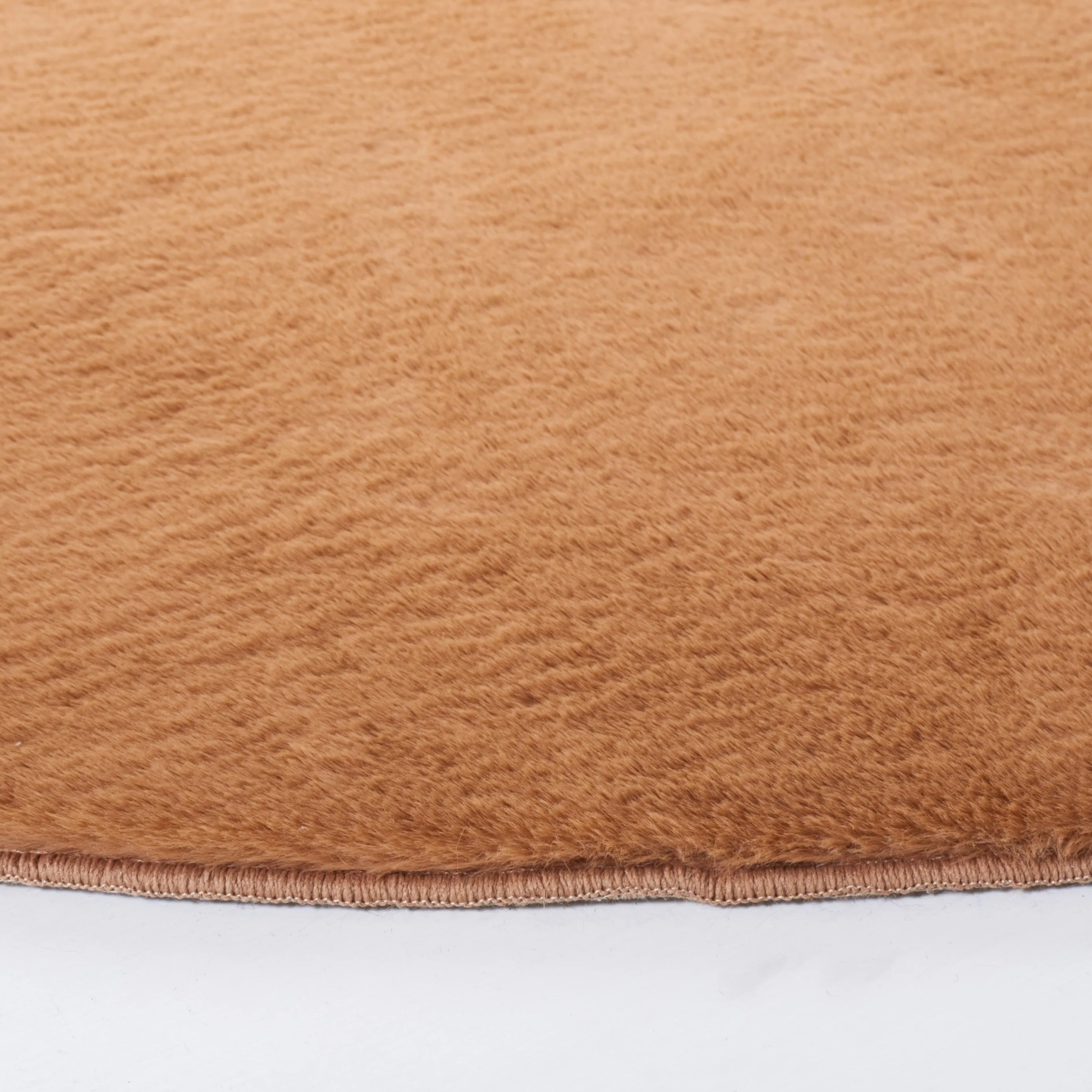 SAFAVIEH Faux Rabbit Fur Catja Machine Washable Slip Resistant