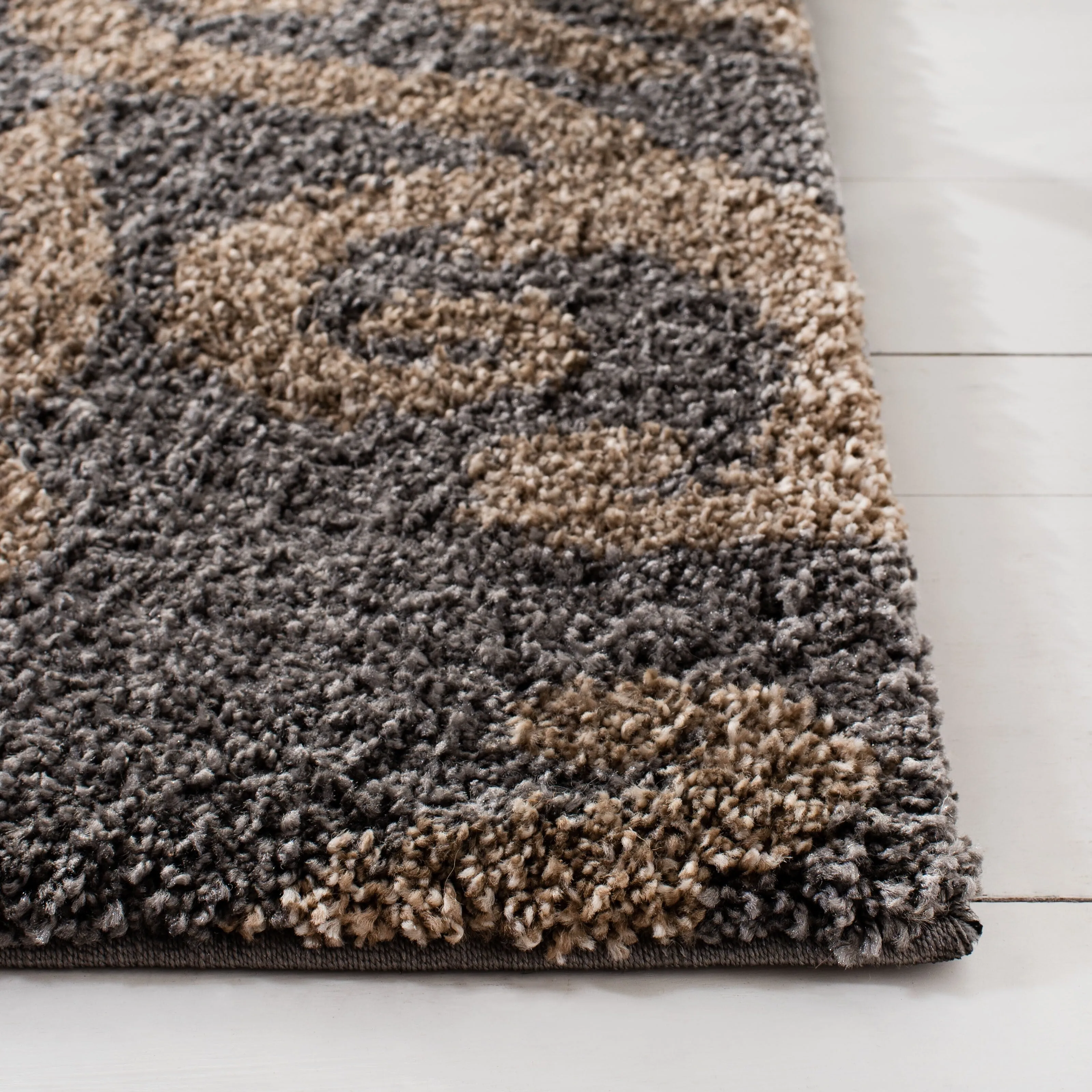 SAFAVIEH Florida Shag Frachia Ornate Damask 1.2-inch Thick Rug