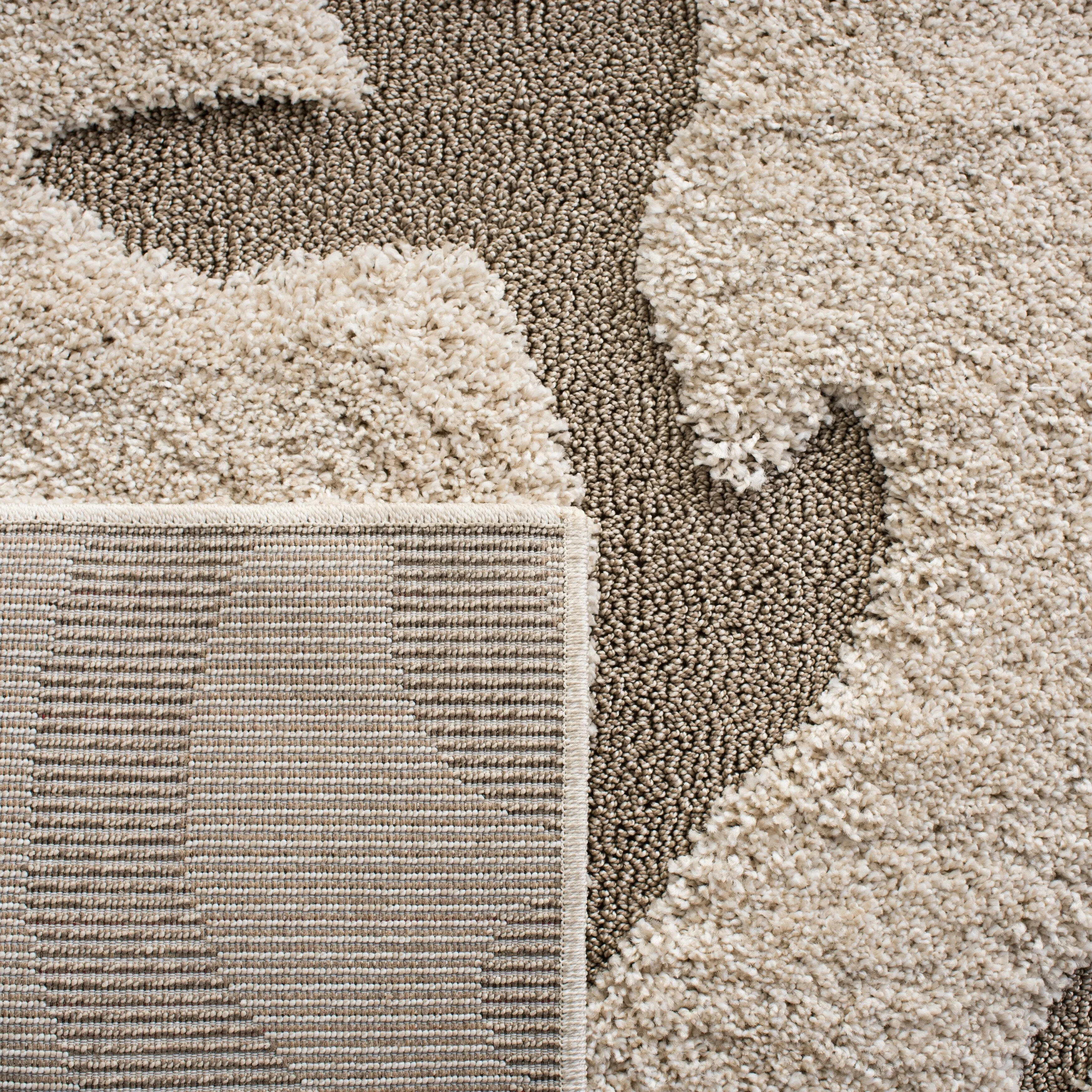 SAFAVIEH Florida Shag Tjabbe Scroll Area 1.2-inch Thick Rug