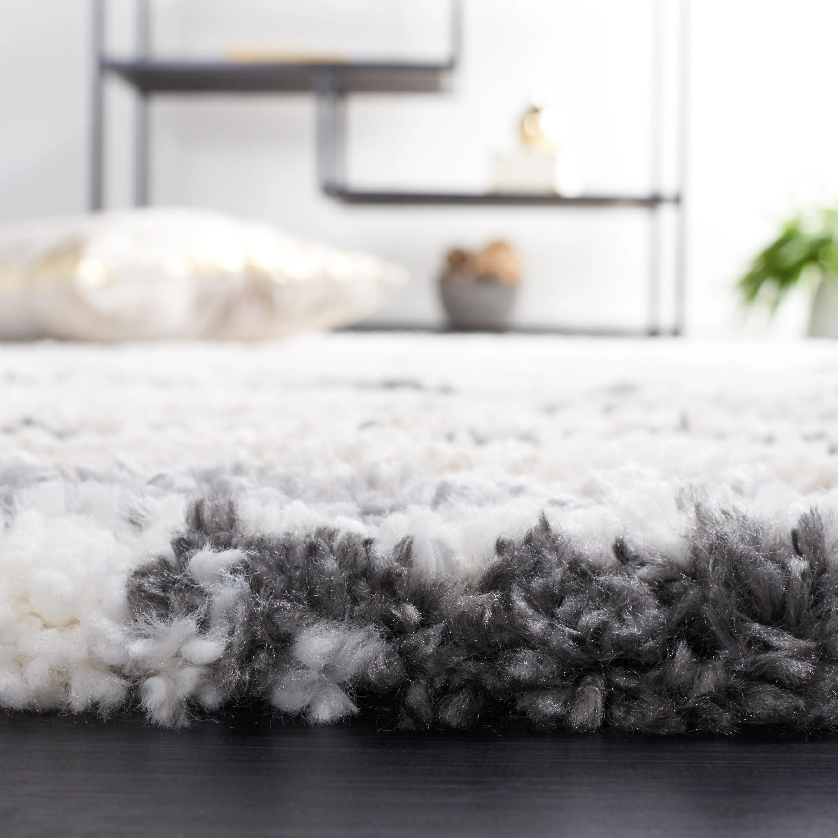 SAFAVIEH Fontana Shag Rute Modern 2-inch Thick Rug
