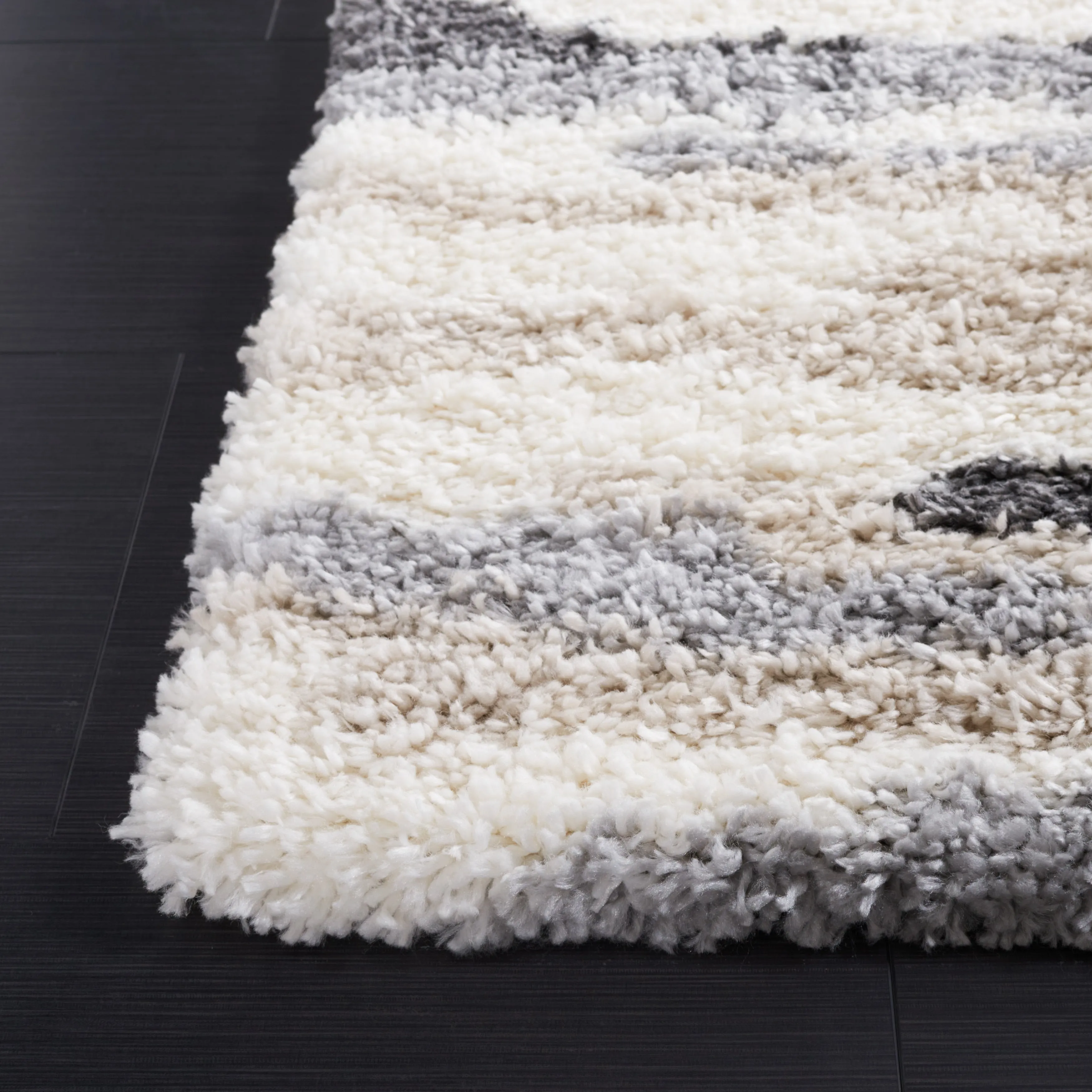SAFAVIEH Fontana Shag Rute Modern 2-inch Thick Rug