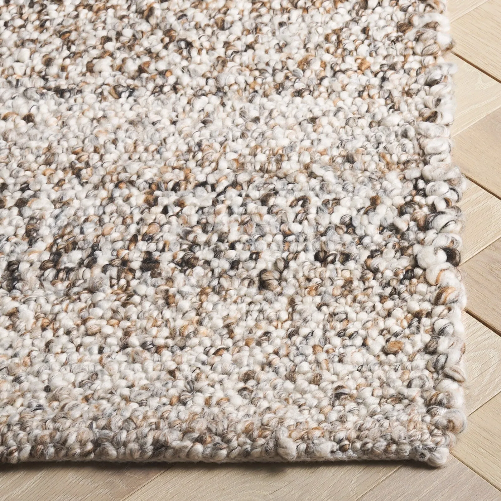 SAFAVIEH Hand-Loomed Renewal Annekathe Modern & Contemporary Rug