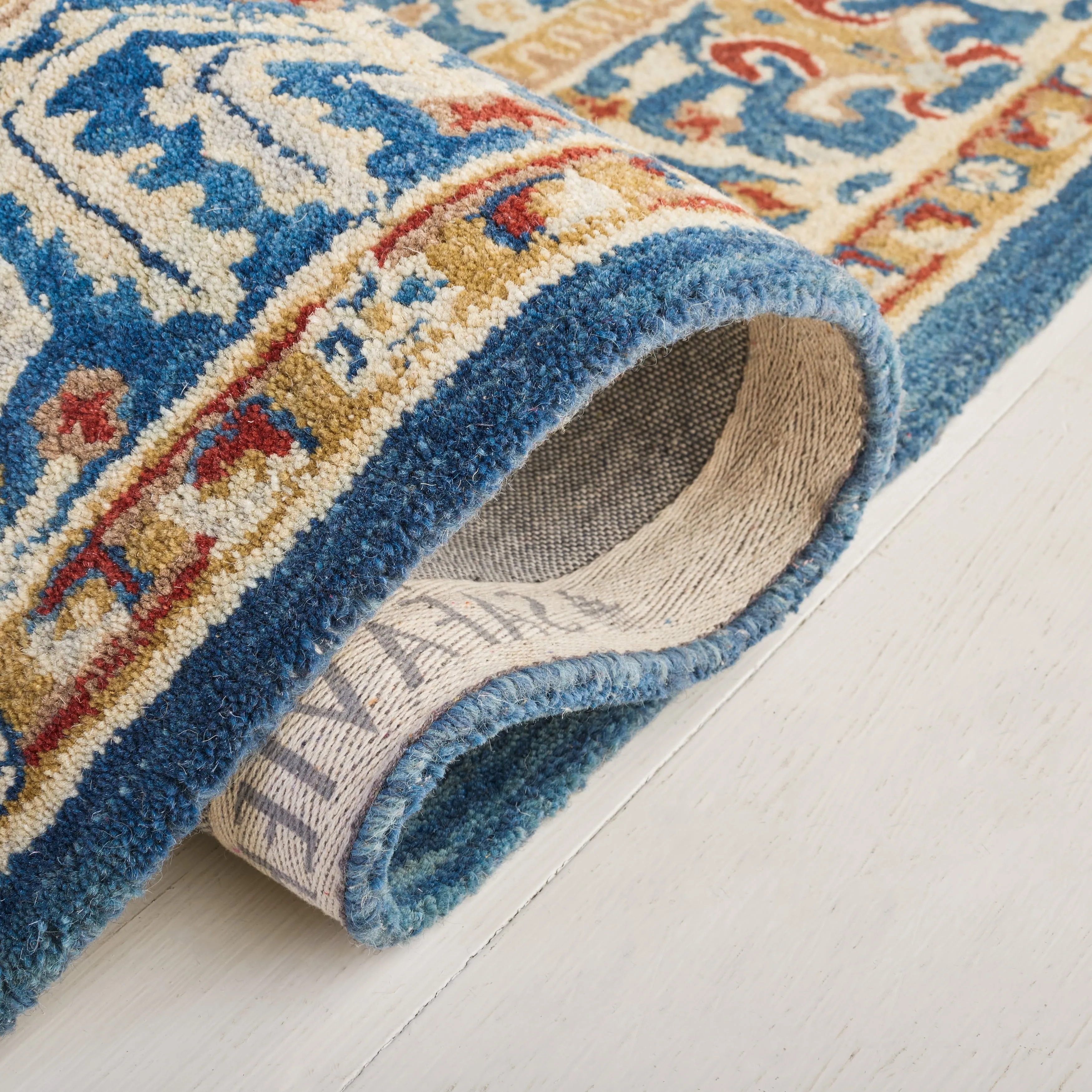 SAFAVIEH Handmade Antiquity Mirosava Traditional Oriental Wool Rug