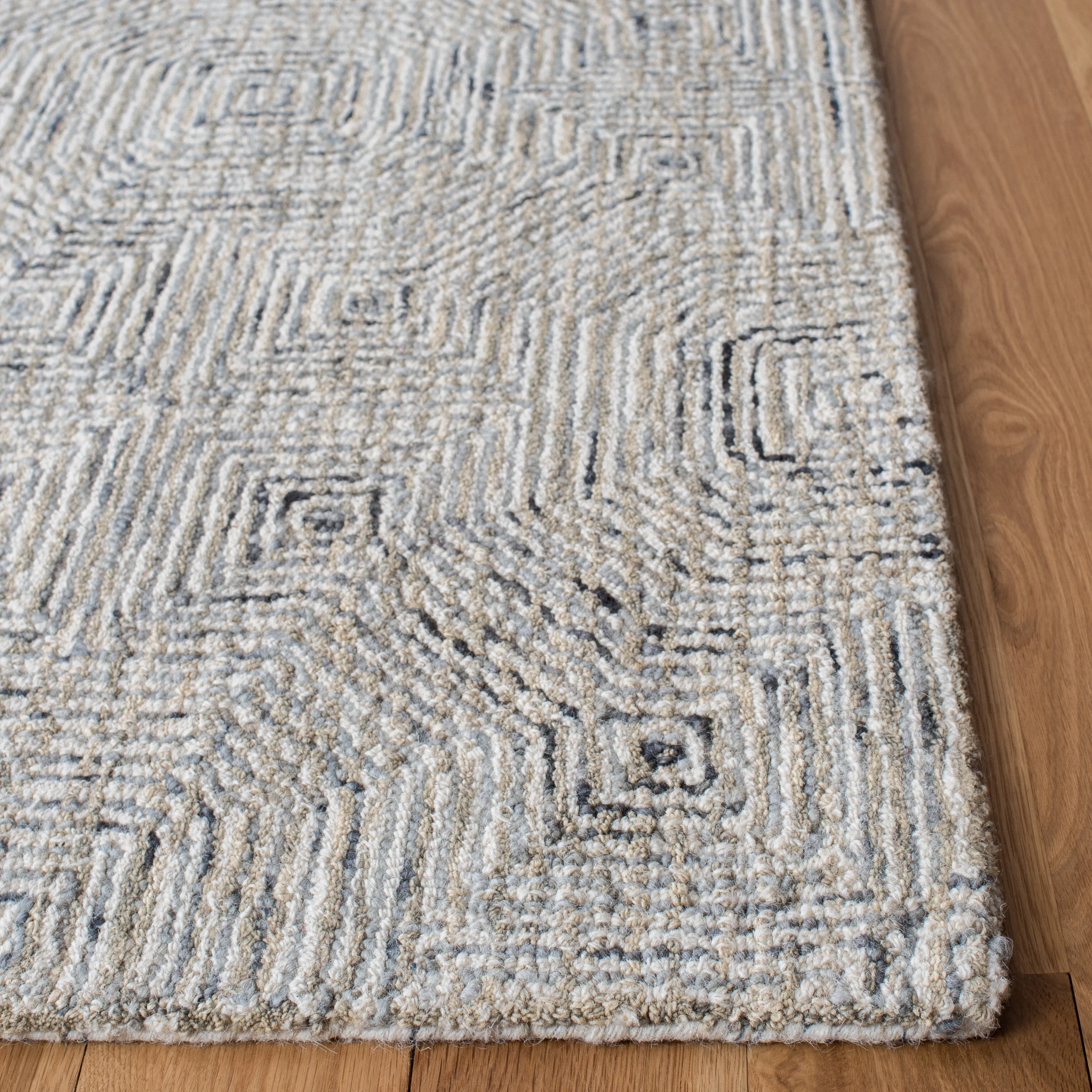 SAFAVIEH Handmade Aspen Arina Bohemian & Eclectic Tribal Wool