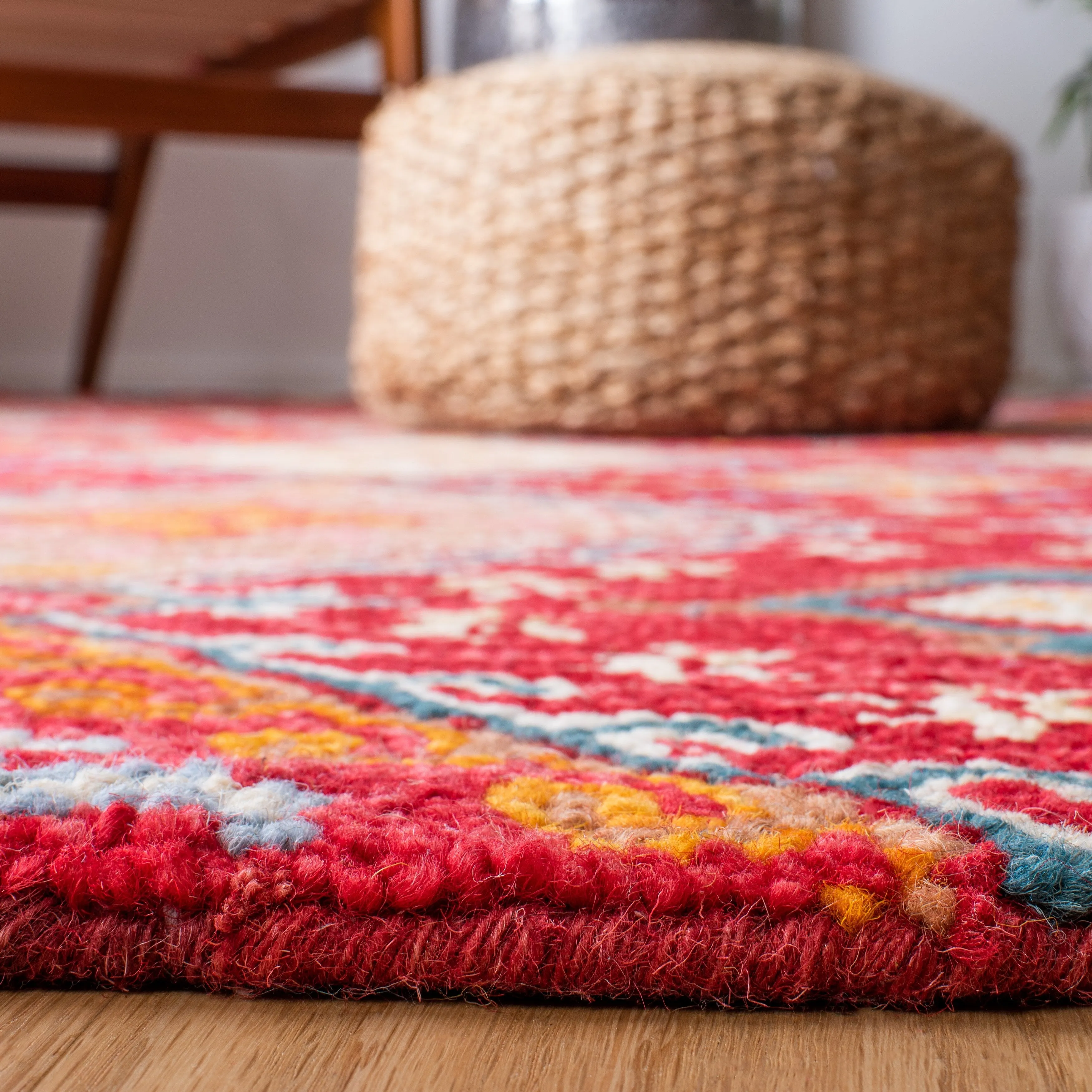 SAFAVIEH Handmade Aspen Gislina Moroccan Boho Wool Rug