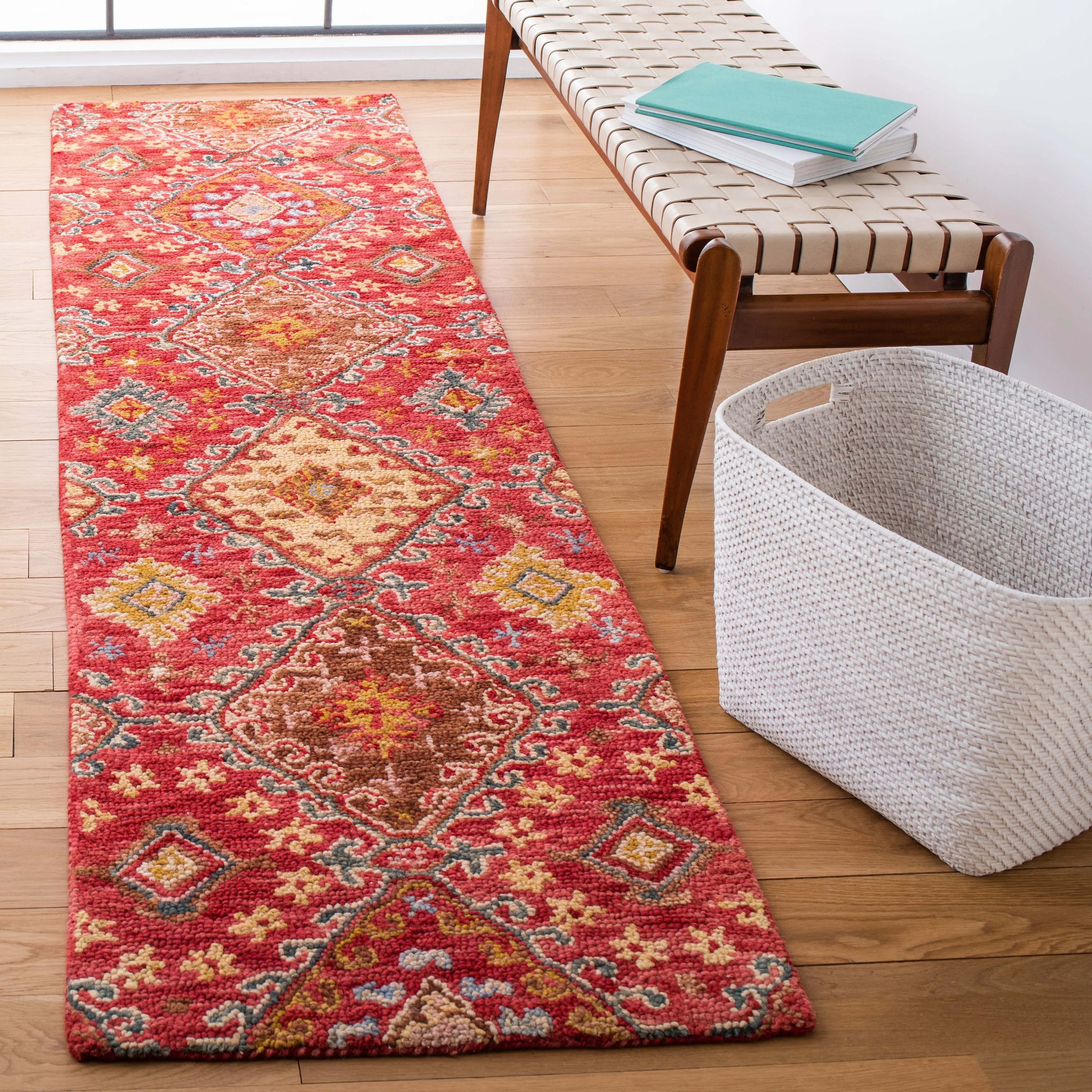 SAFAVIEH Handmade Aspen Gislina Moroccan Boho Wool Rug
