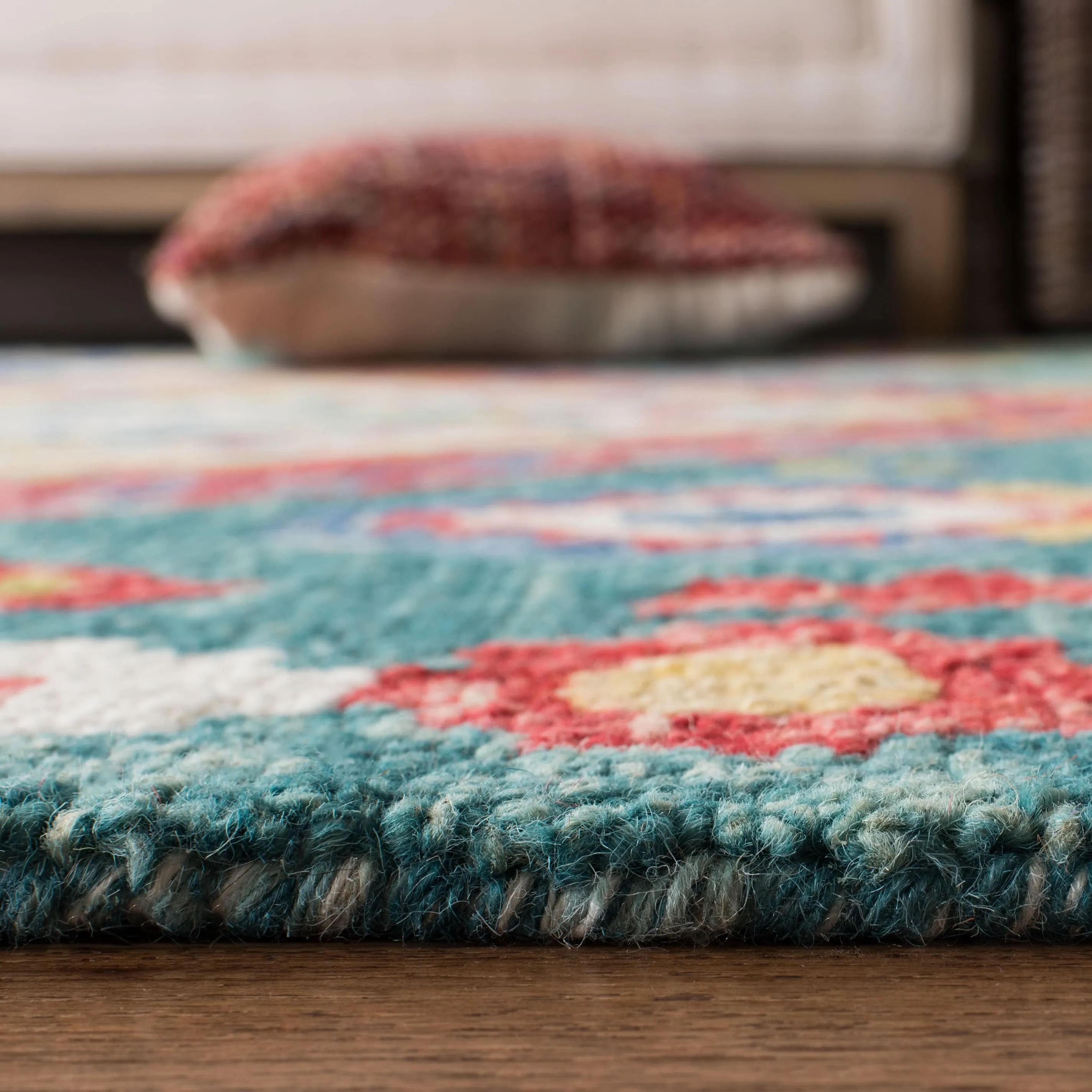 SAFAVIEH Handmade Aspen Impi & Eclectic Tribal Wool Rug