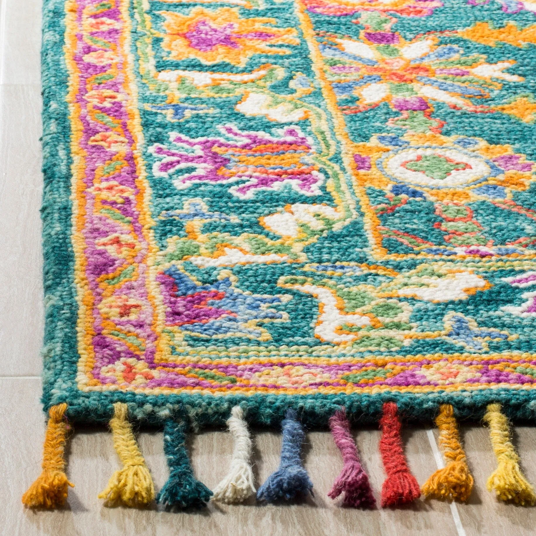 SAFAVIEH Handmade Aspen Soudabeh & Eclectic Floral & Botanical