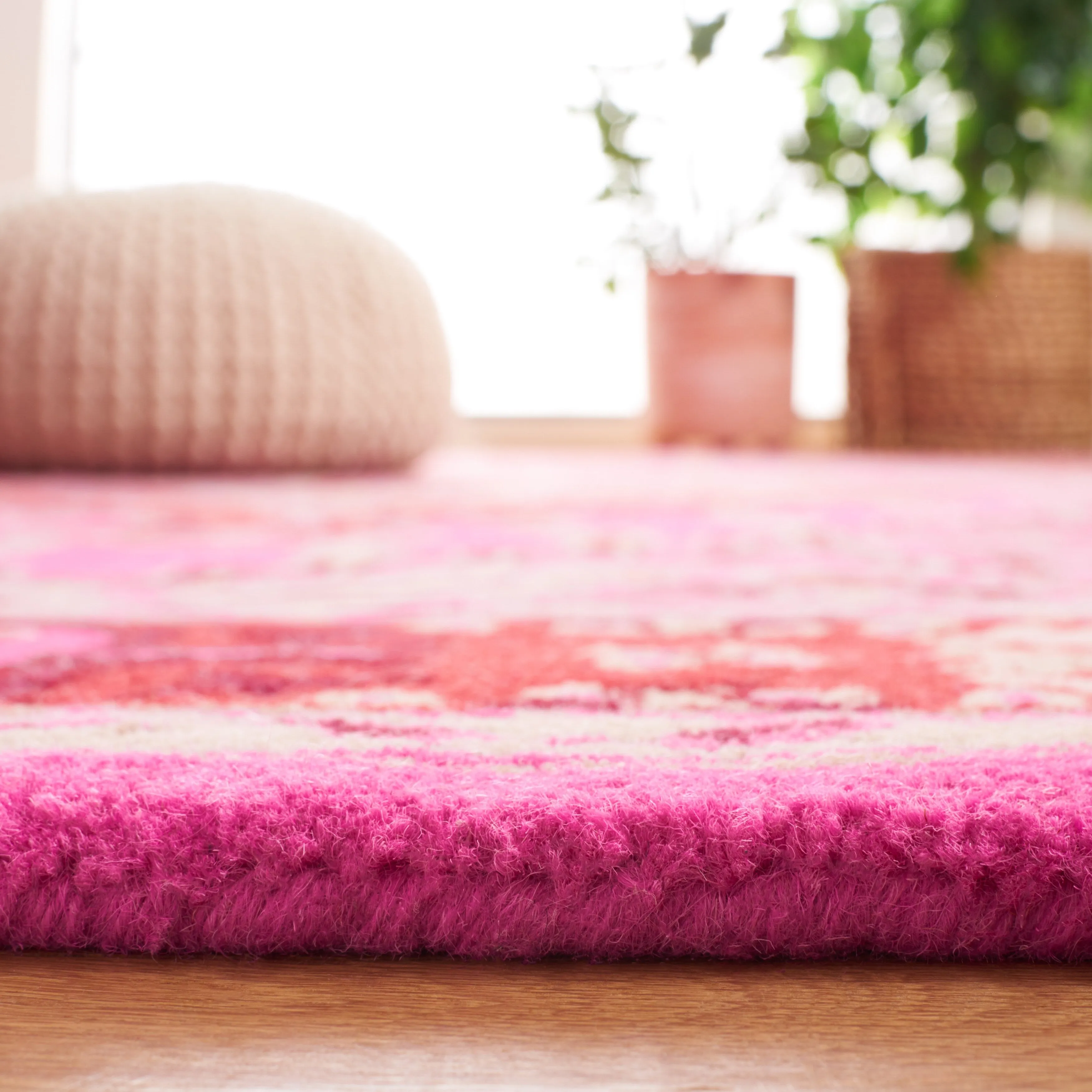 SAFAVIEH Handmade Bellagio Gracia Modern Oriental Wool Rug - Red/Pink - 5' Square