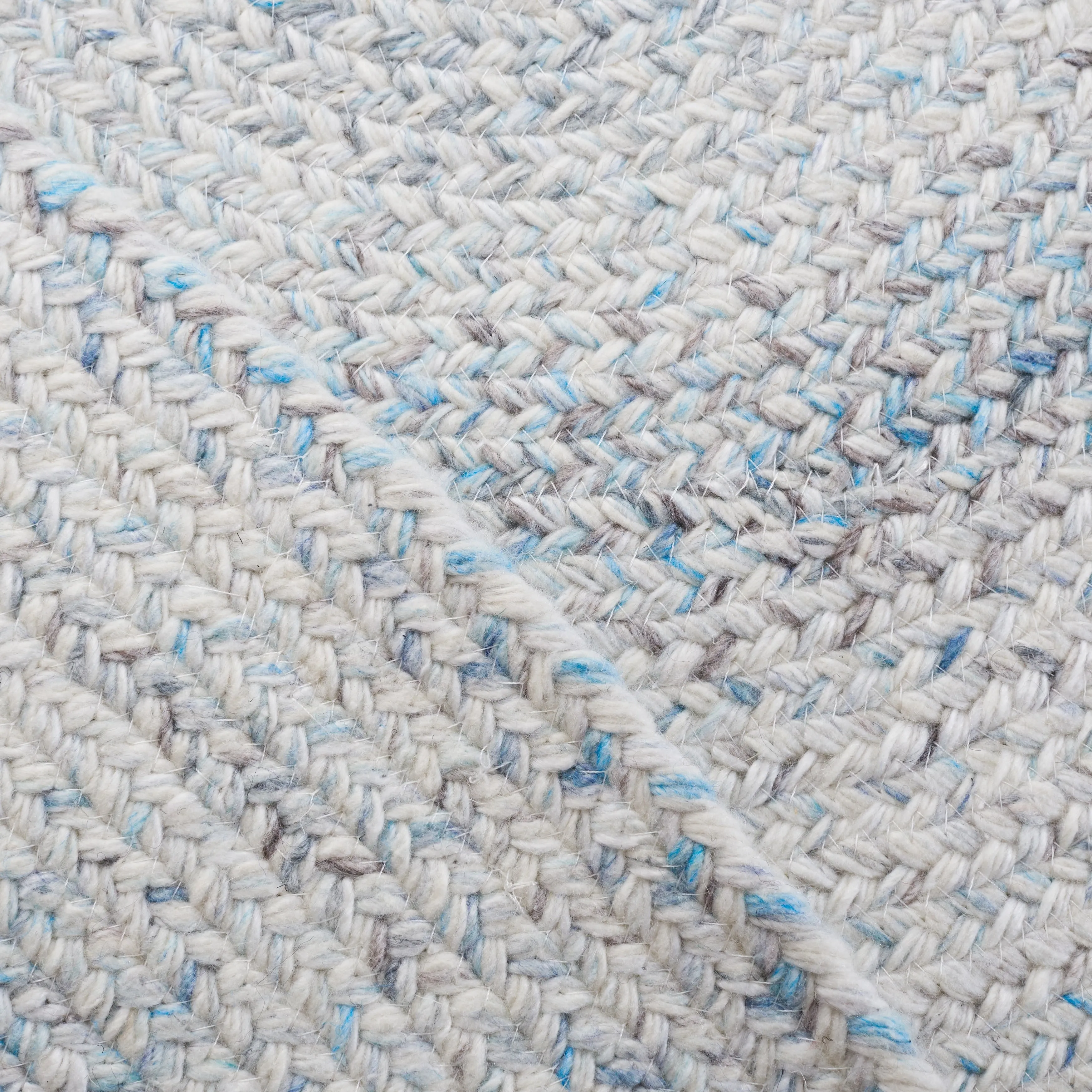 SAFAVIEH Handmade Braided Anastasie Round Rug