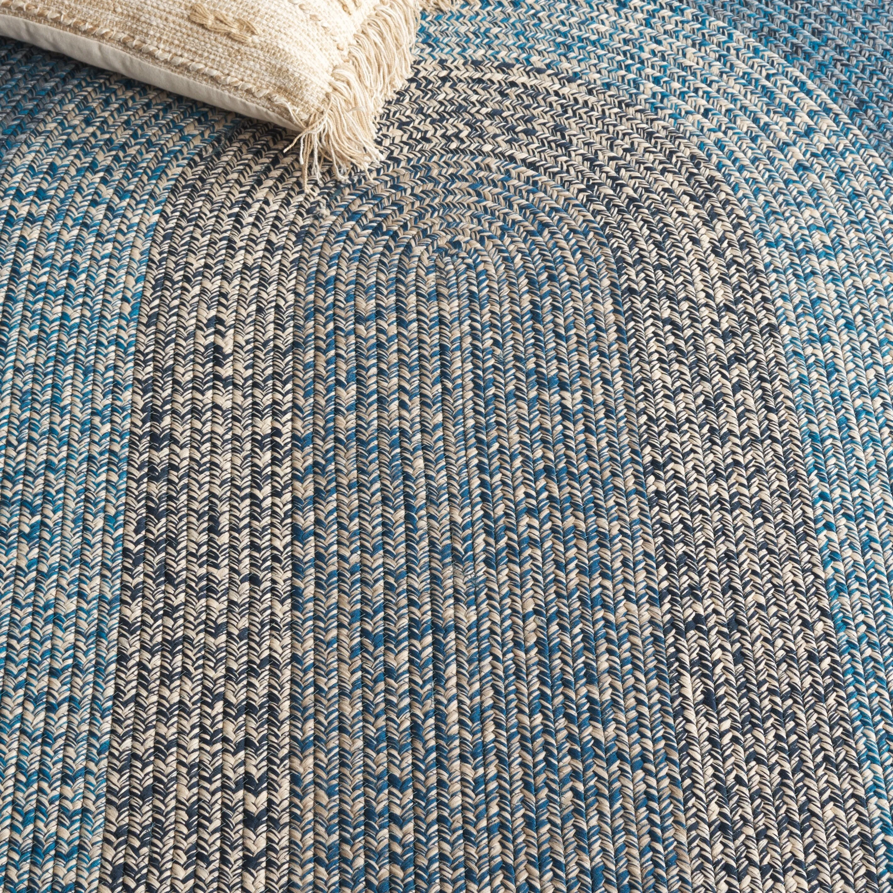 SAFAVIEH Handmade Braided Ecenur Indoor/Outdoor Machine Washable Rug